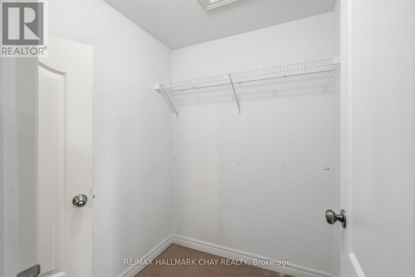 17 Armeda Clow Crescent Property Photo 26