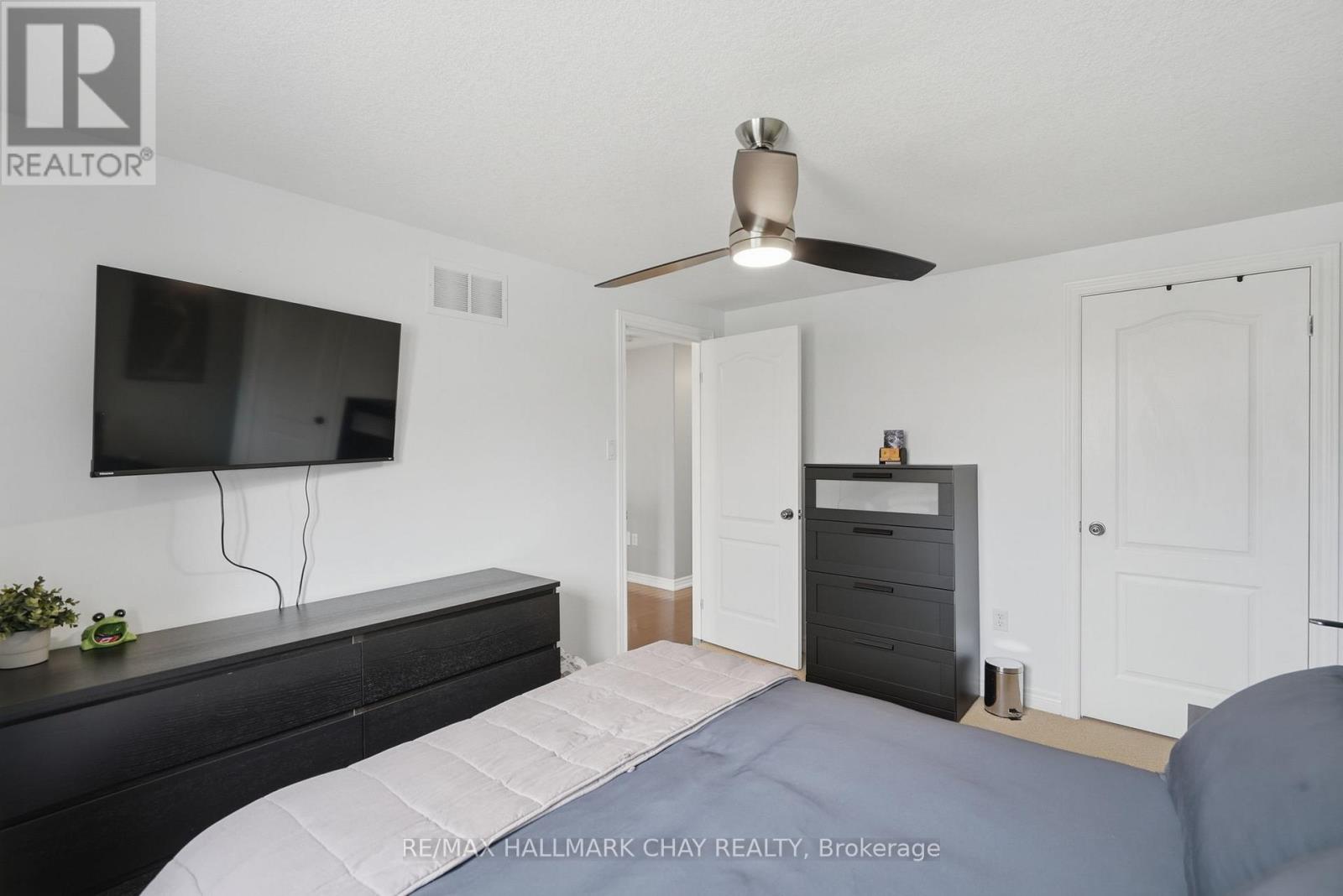 17 Armeda Clow Crescent Property Photo 29
