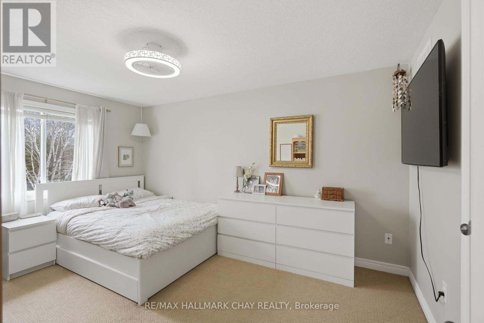17 Armeda Clow Crescent Property Photo 30