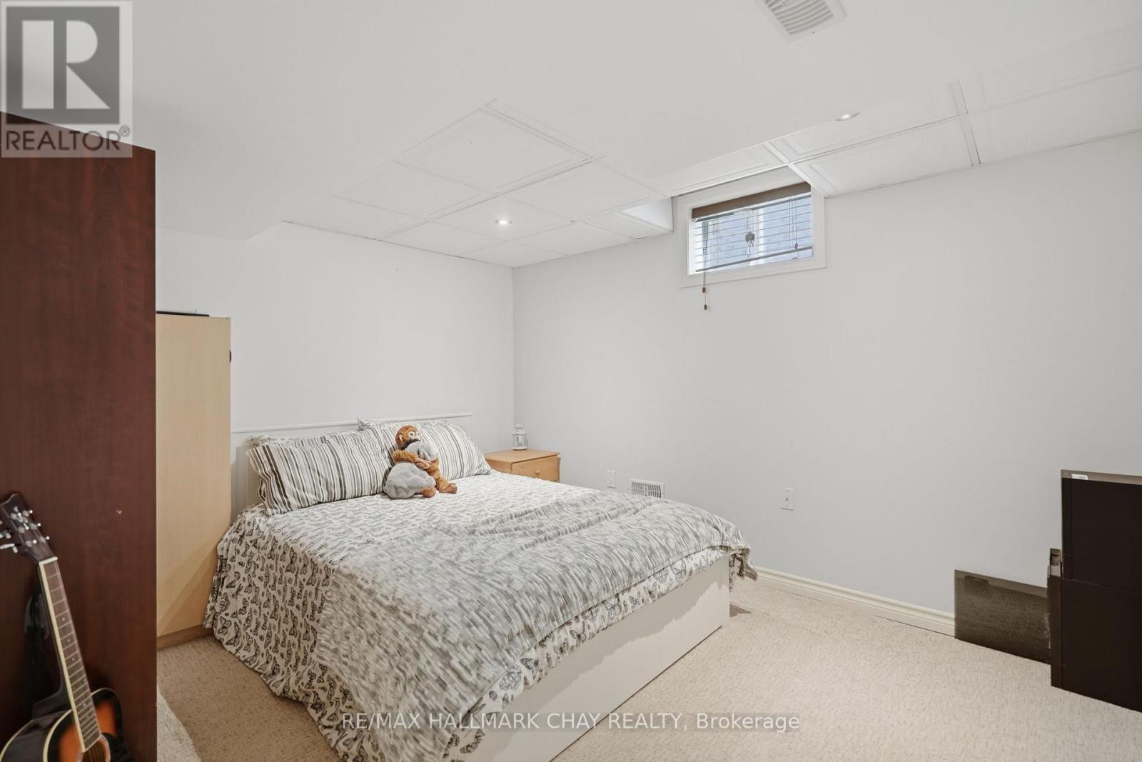17 Armeda Clow Crescent Property Photo 38