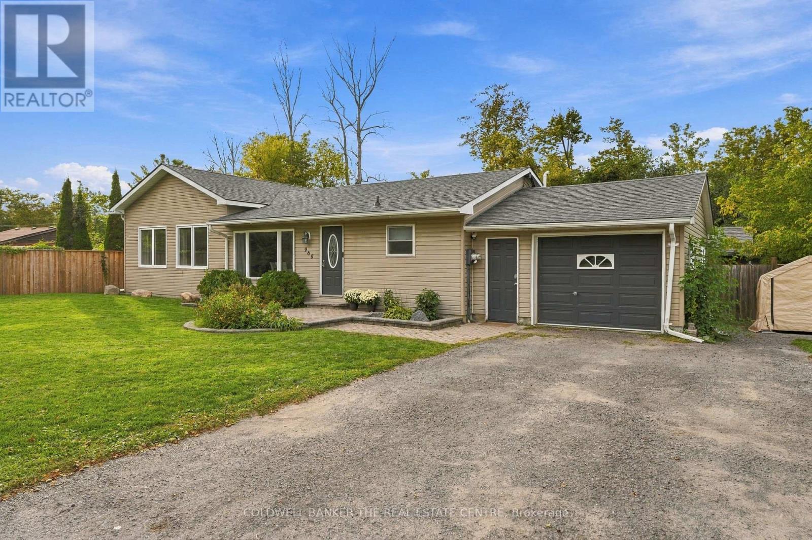 968 Metro Road N Property Photo 1