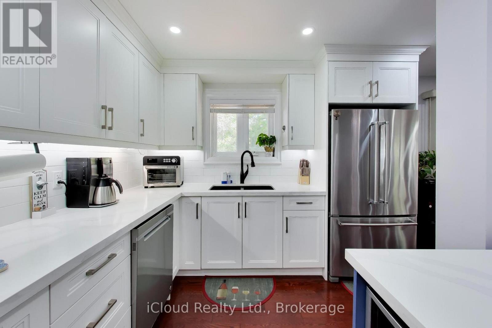 16175 Jane Street Property Photo 12