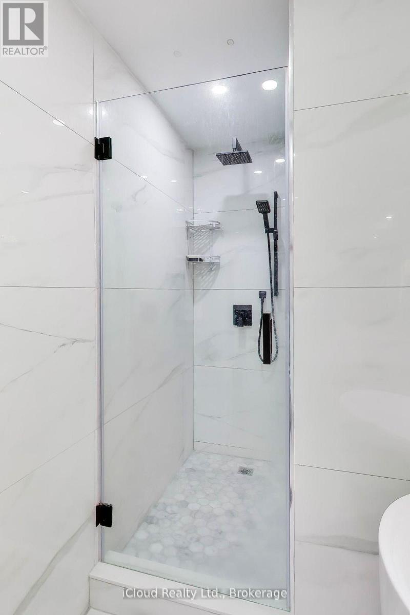16175 Jane Street Property Photo 18