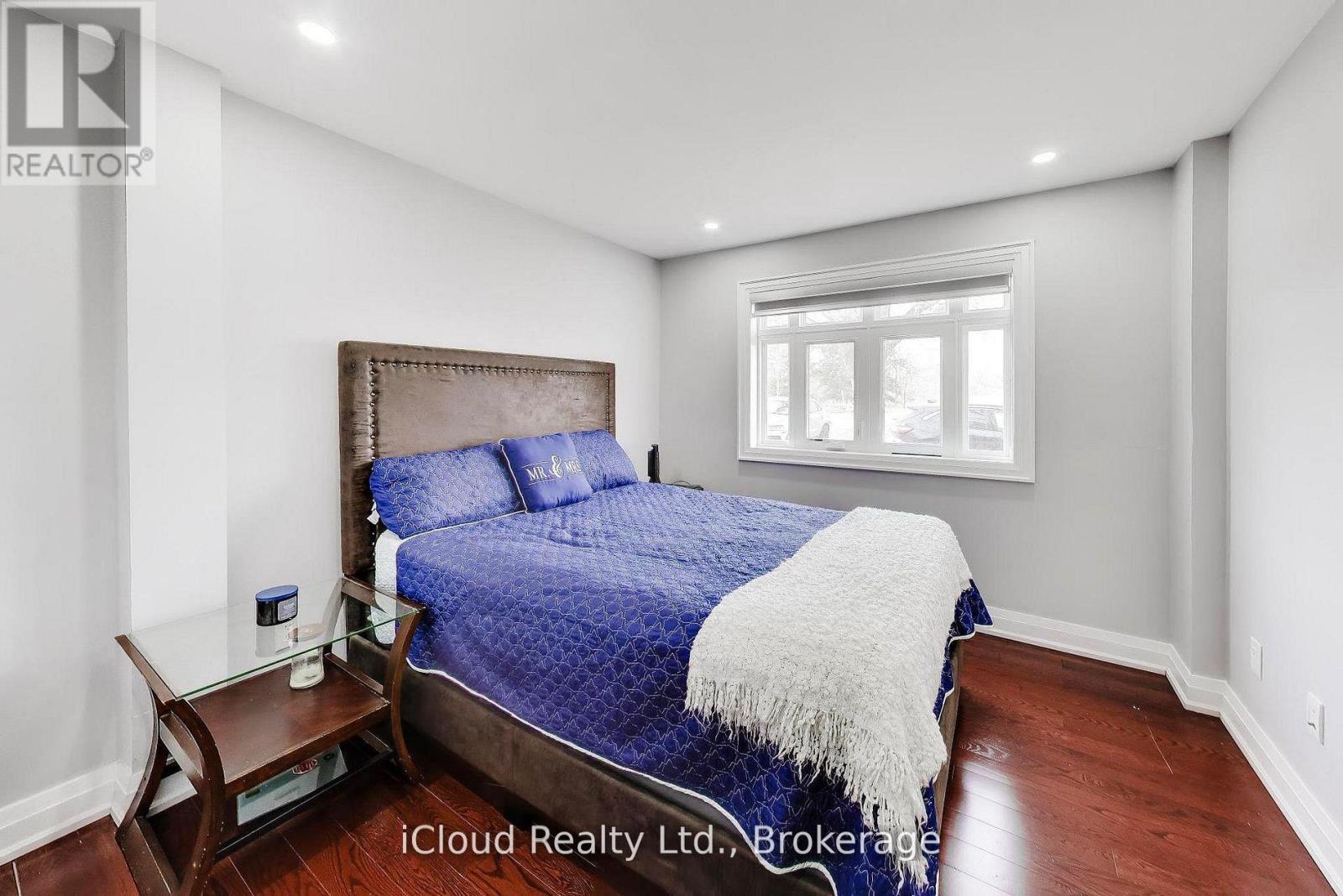 16175 Jane Street Property Photo 19