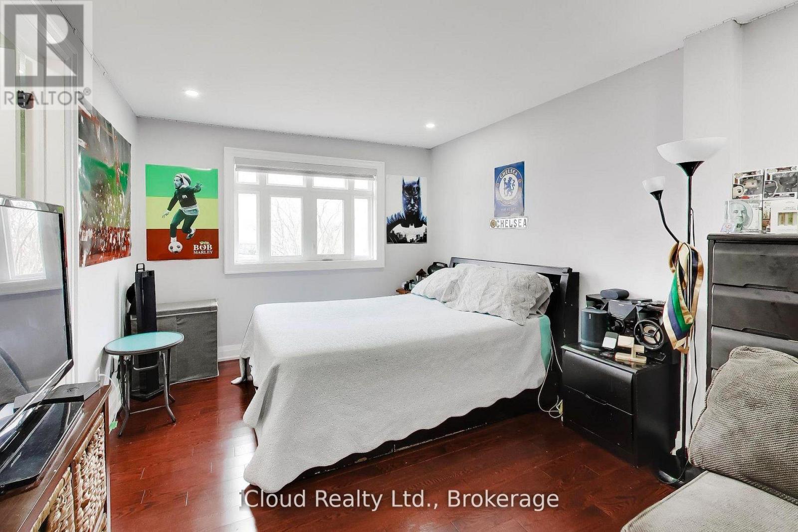 16175 Jane Street Property Photo 22
