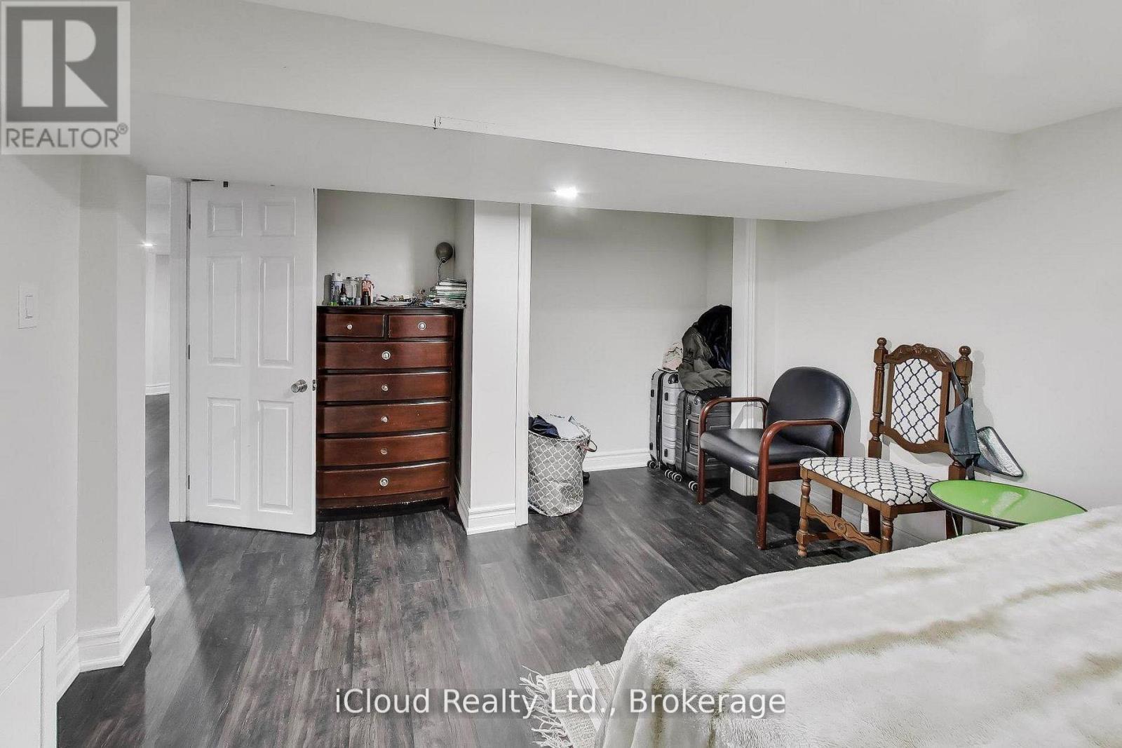 16175 Jane Street Property Photo 36