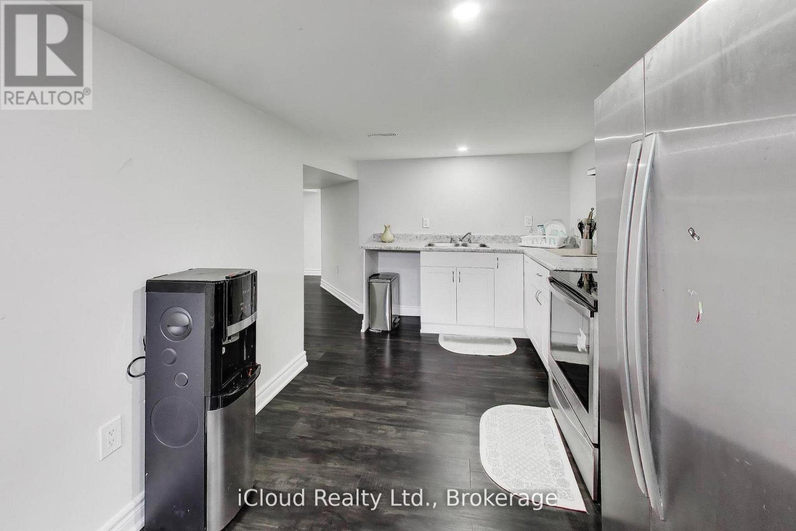 16175 Jane Street Property Photo 38