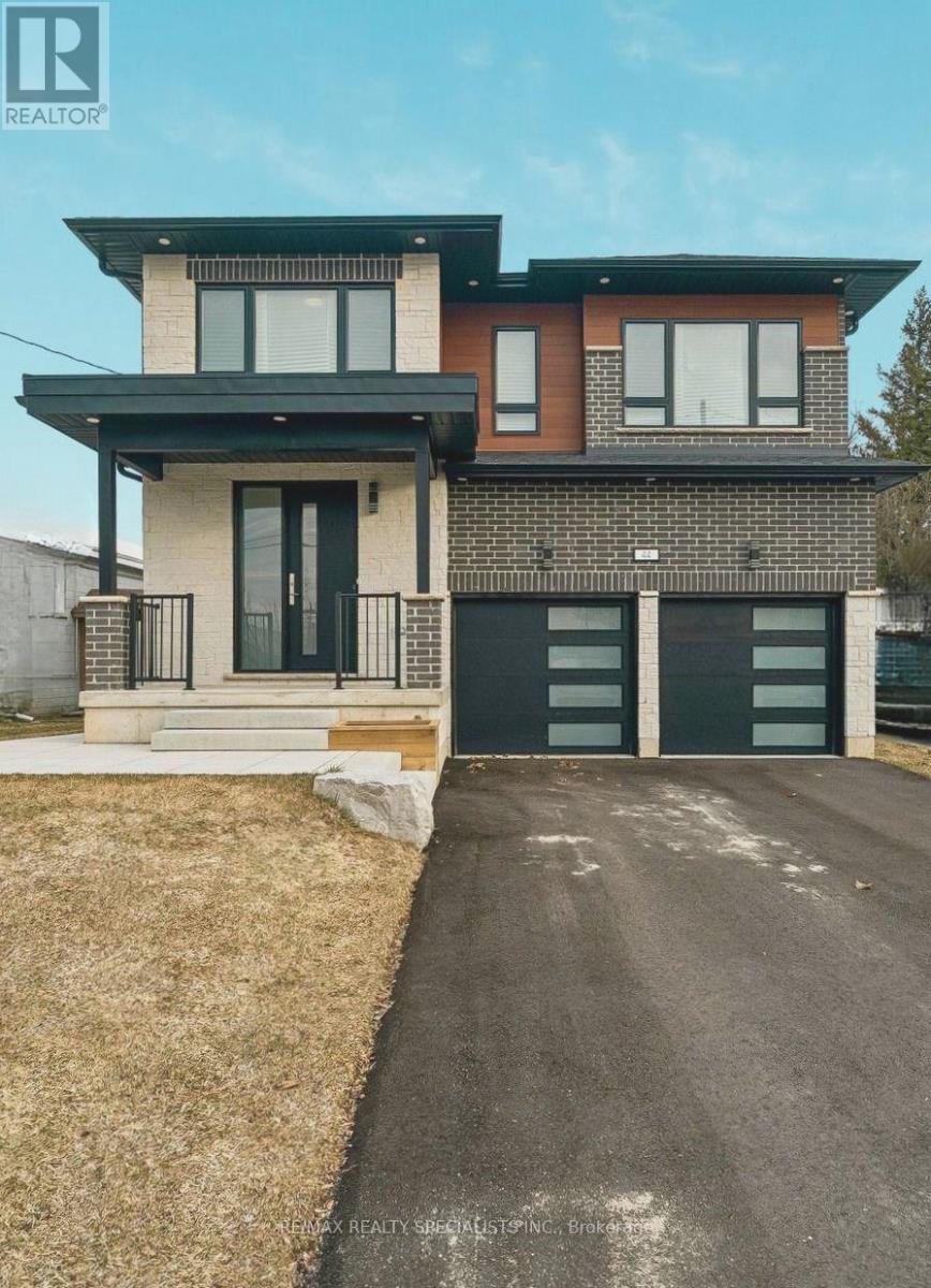 44 Albert Street W Property Photo 2