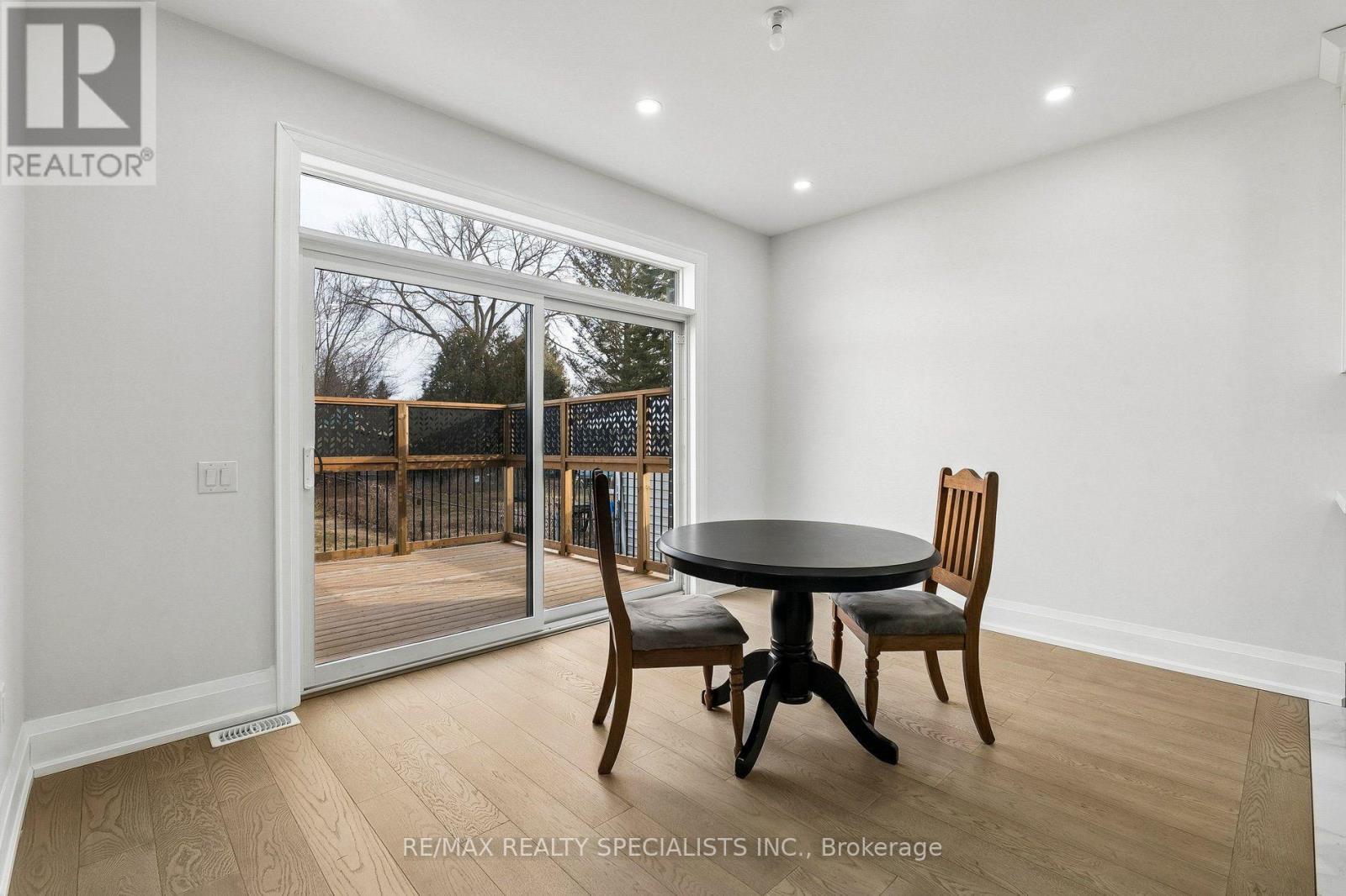 44 Albert Street W Property Photo 10