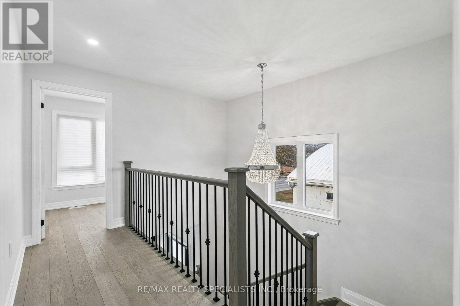 44 Albert Street W Property Photo 18