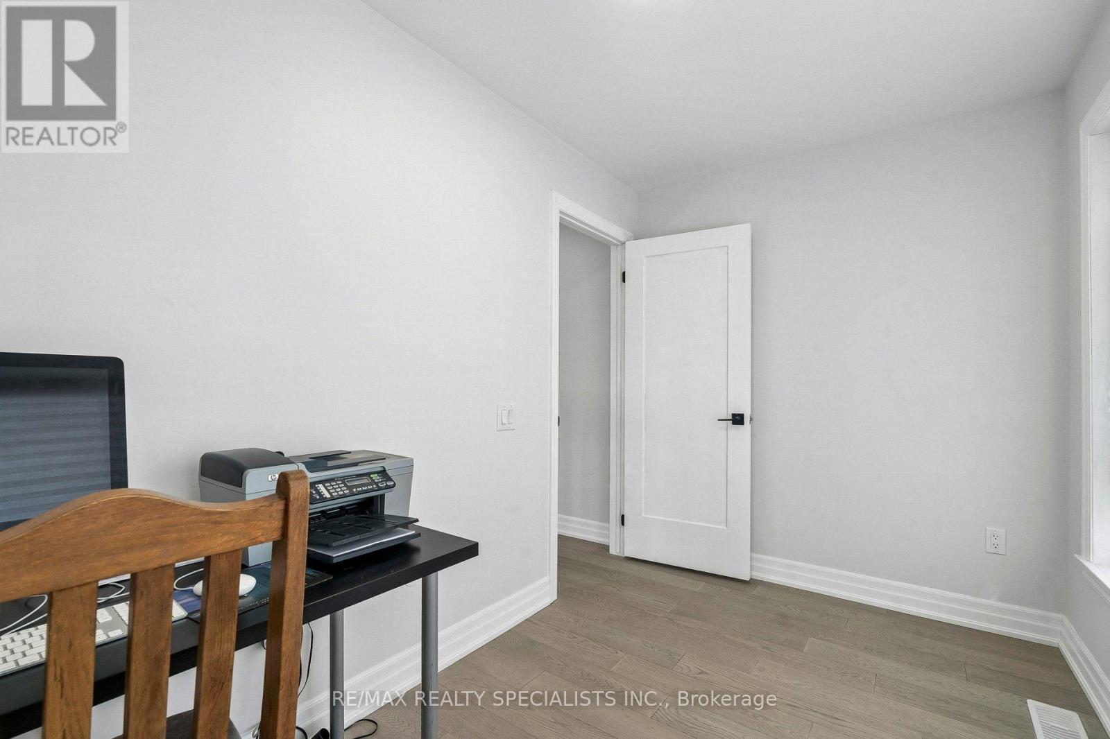 44 Albert Street W Property Photo 20