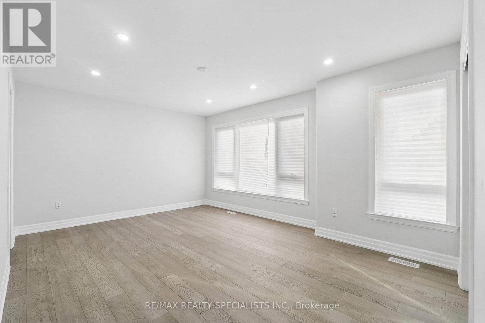44 Albert Street W Property Photo 21