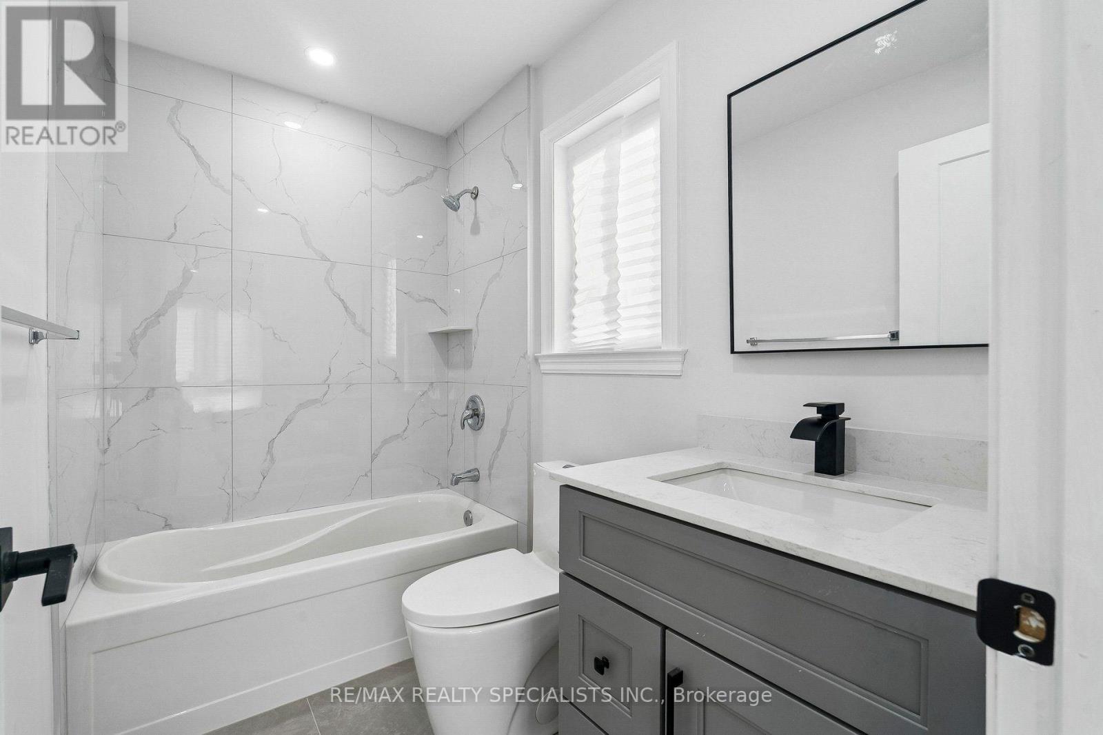 44 Albert Street W Property Photo 25