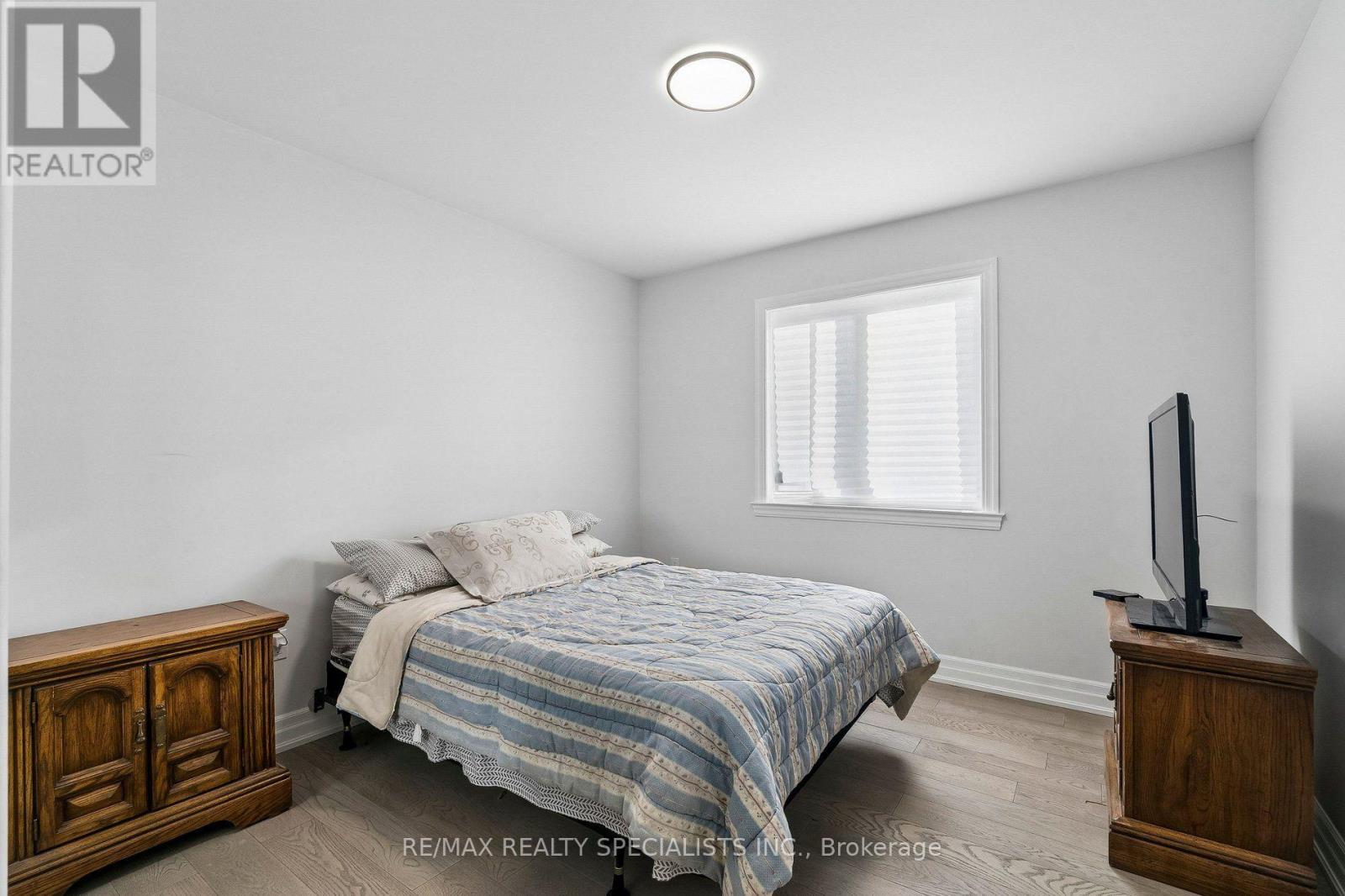 44 Albert Street W Property Photo 28