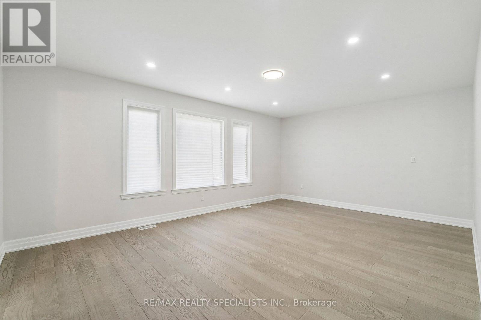 44 Albert Street W Property Photo 30