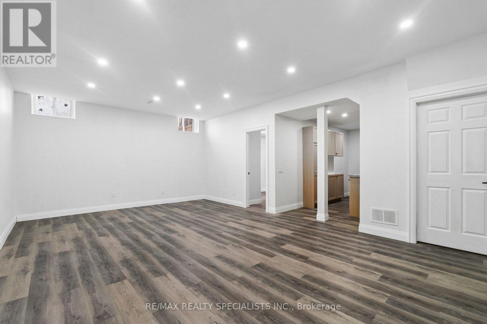 44 Albert Street W Property Photo 39
