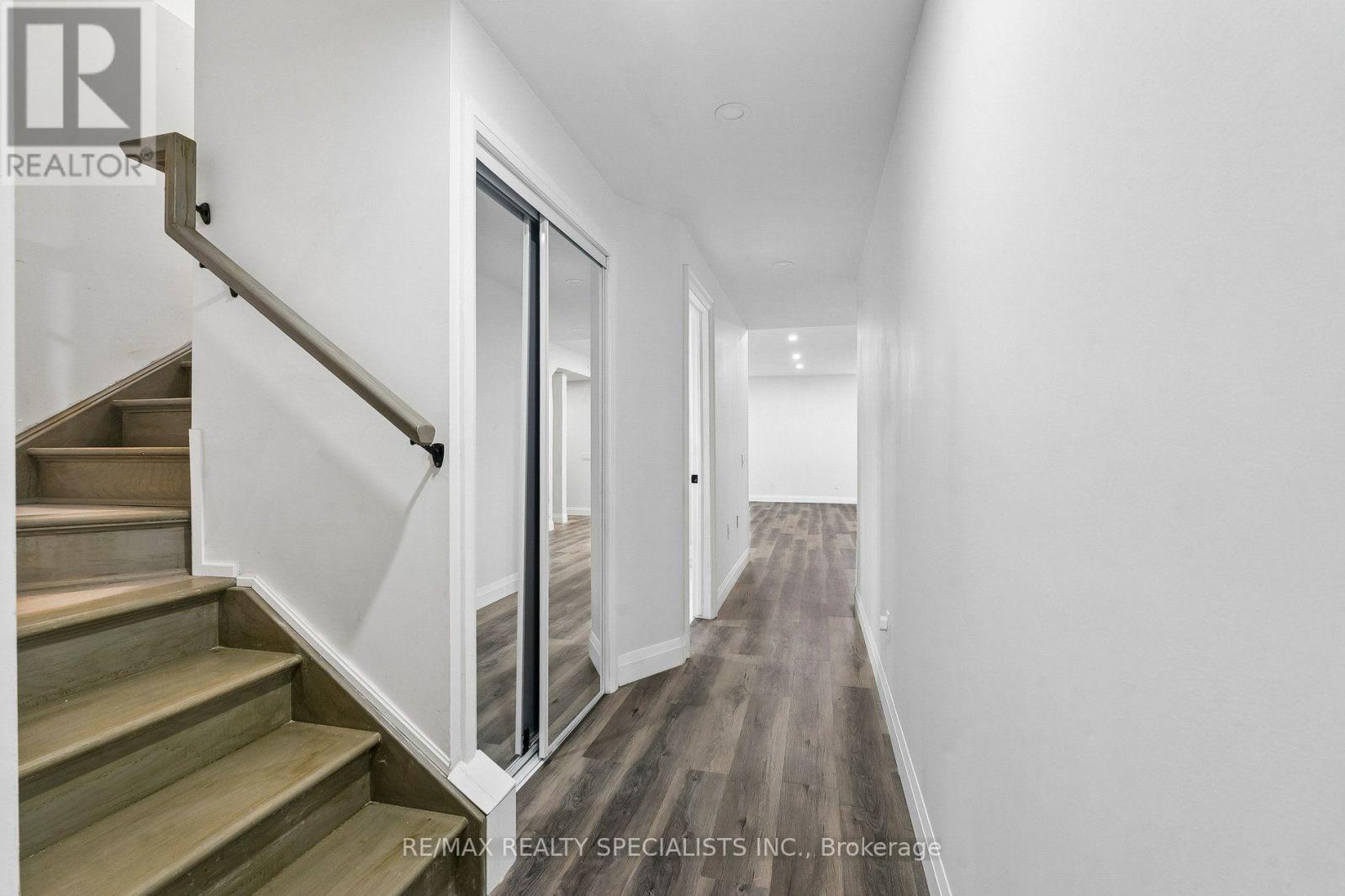 44 Albert Street W Property Photo 46
