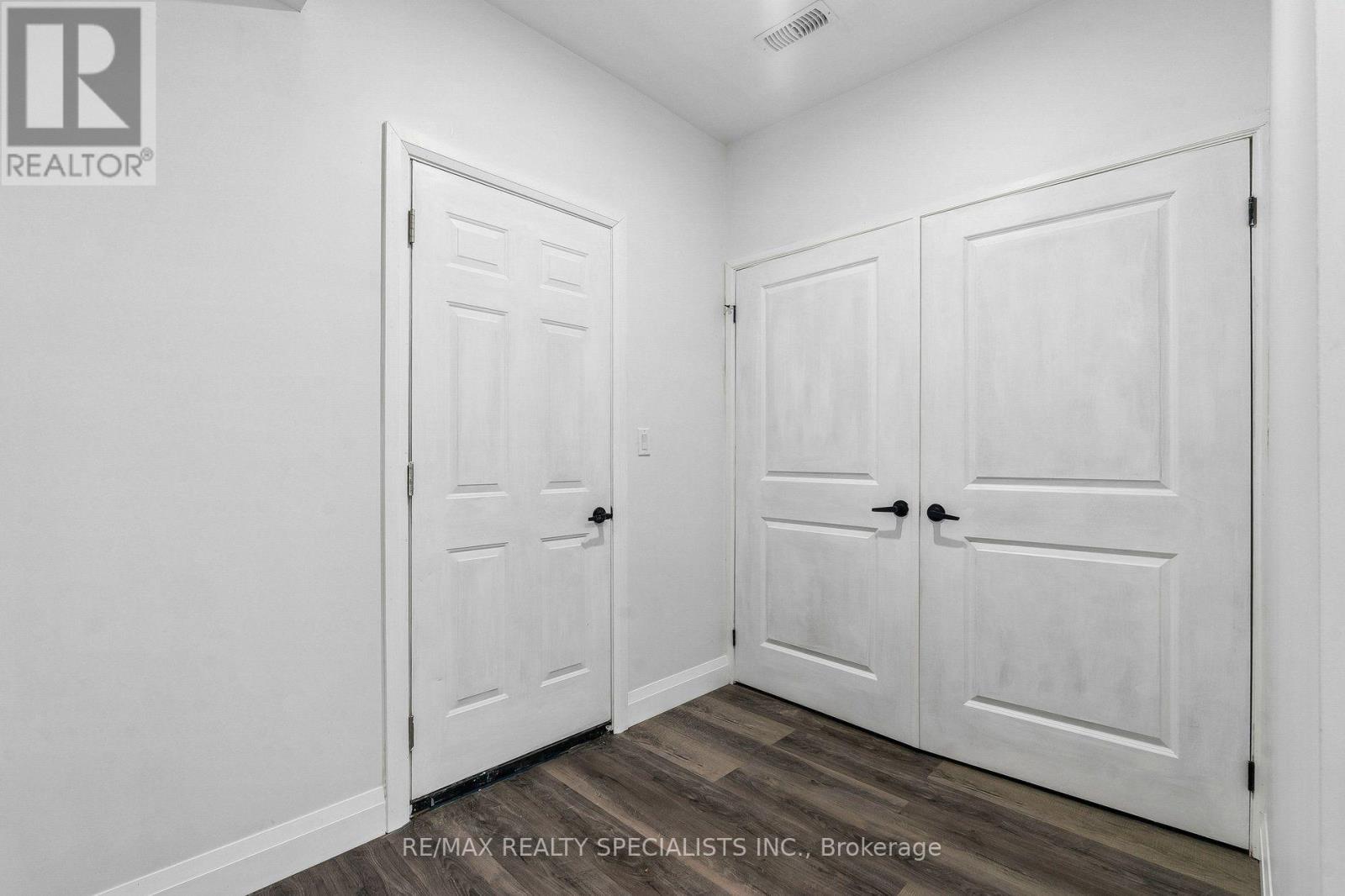44 Albert Street W Property Photo 47