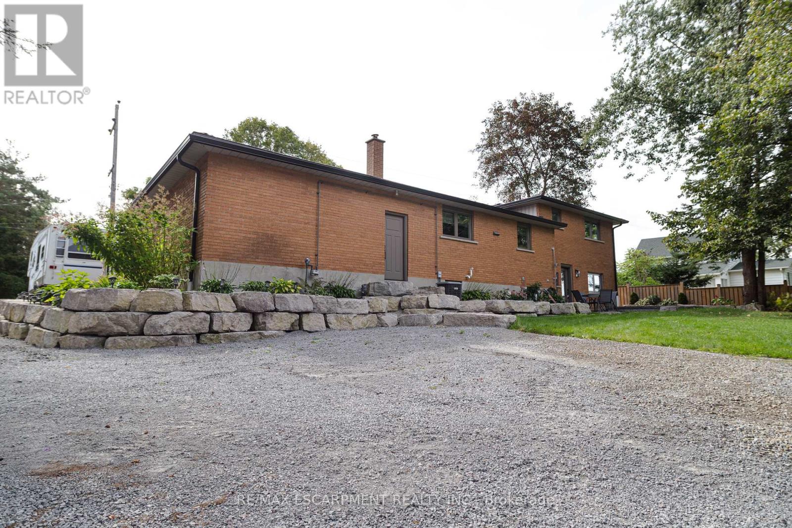 266 Goose Alley Property Photo 8