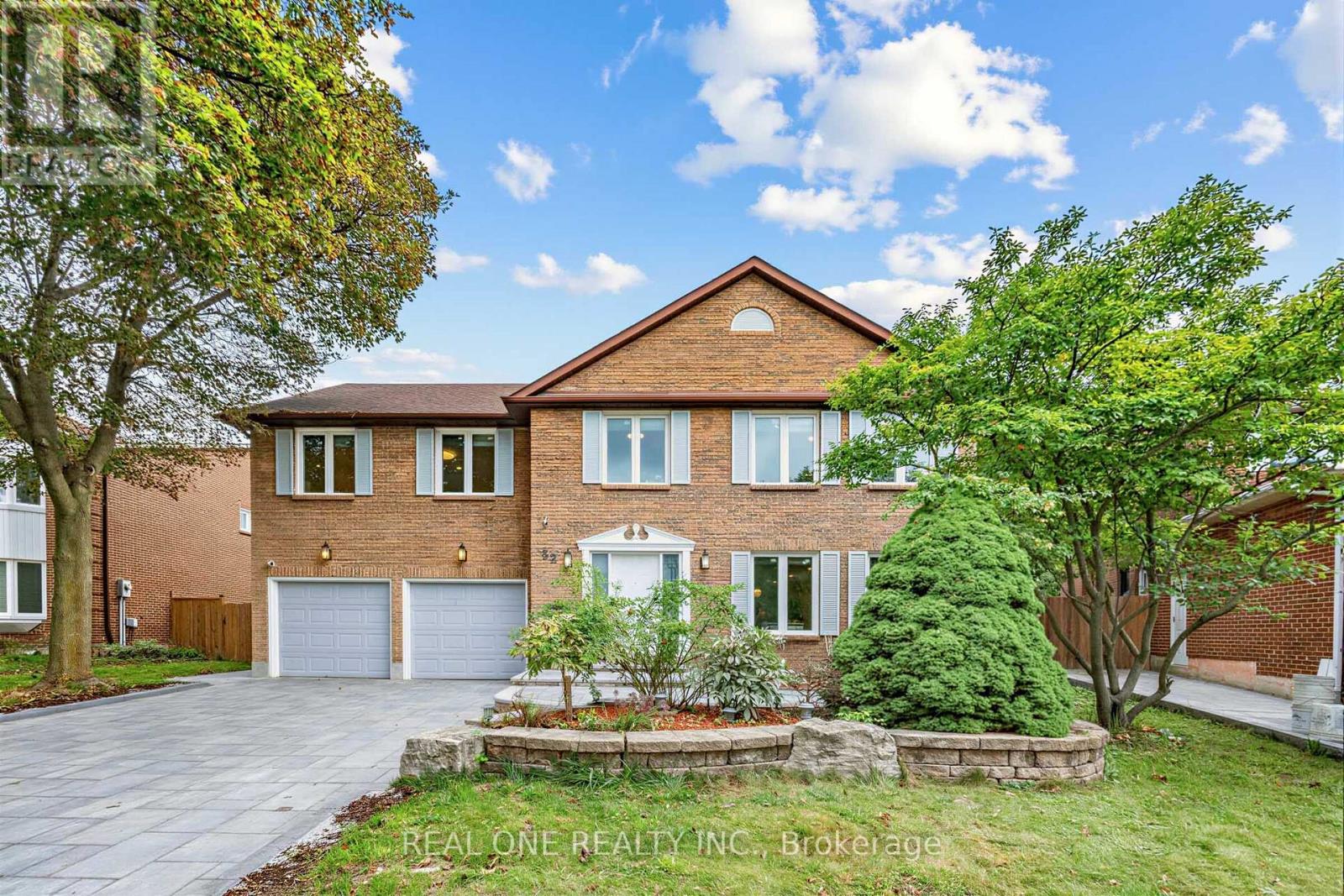 52 Fenwick Crescent Property Photo 1