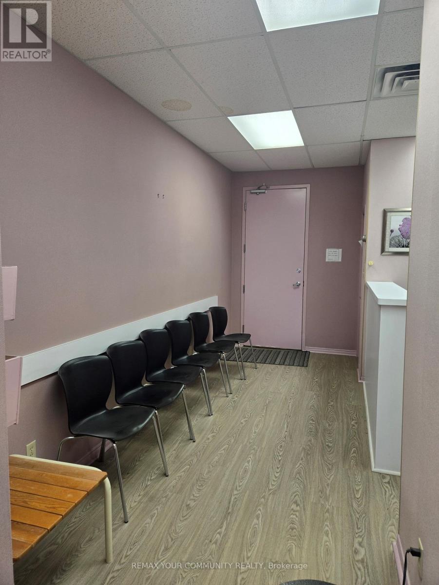 408 - 250 Harding Boulevard W Property Photo 3