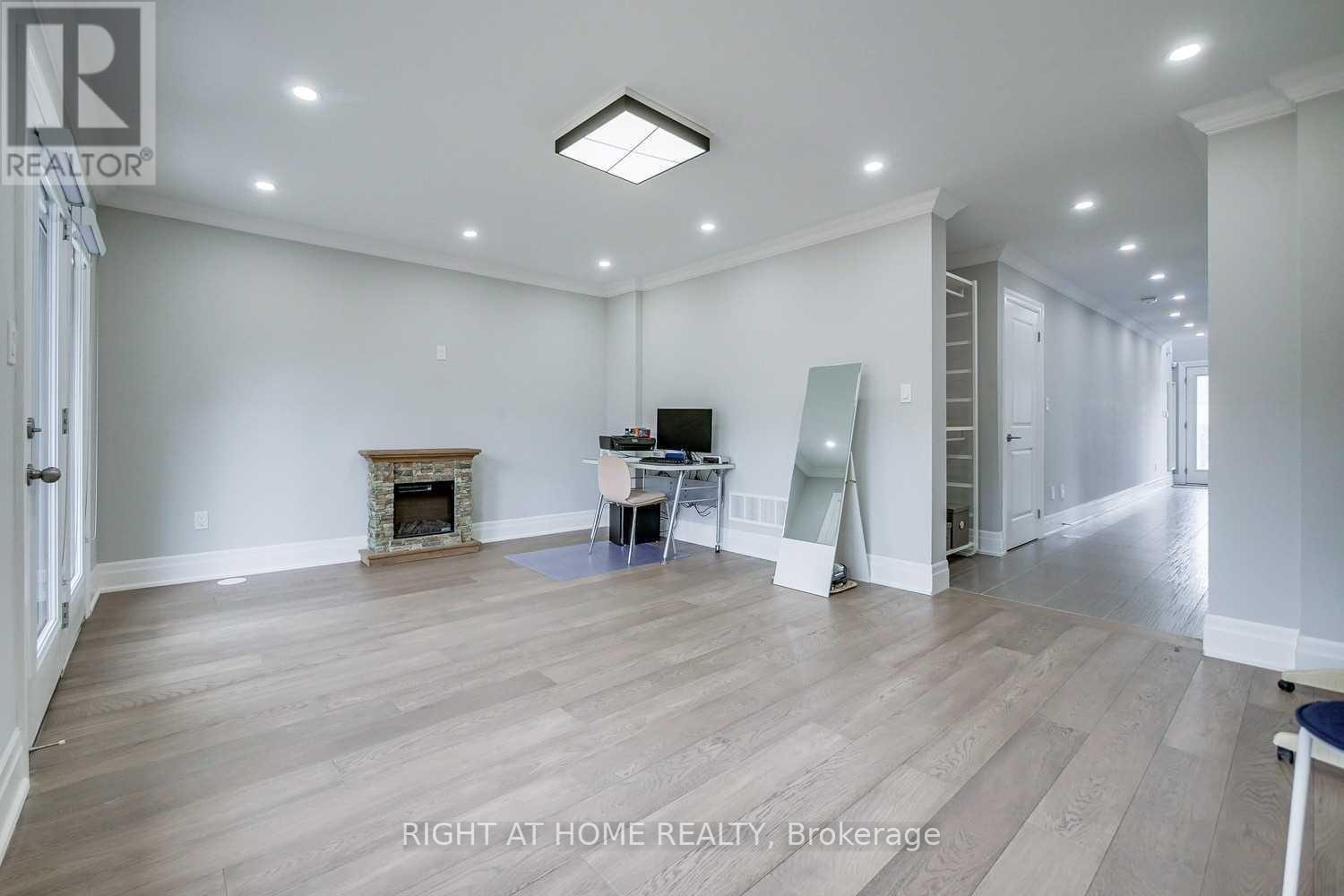 255 Thomas Cook Avenue Property Photo 6