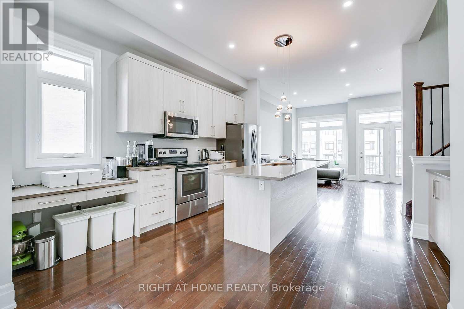 255 Thomas Cook Avenue Property Photo 12