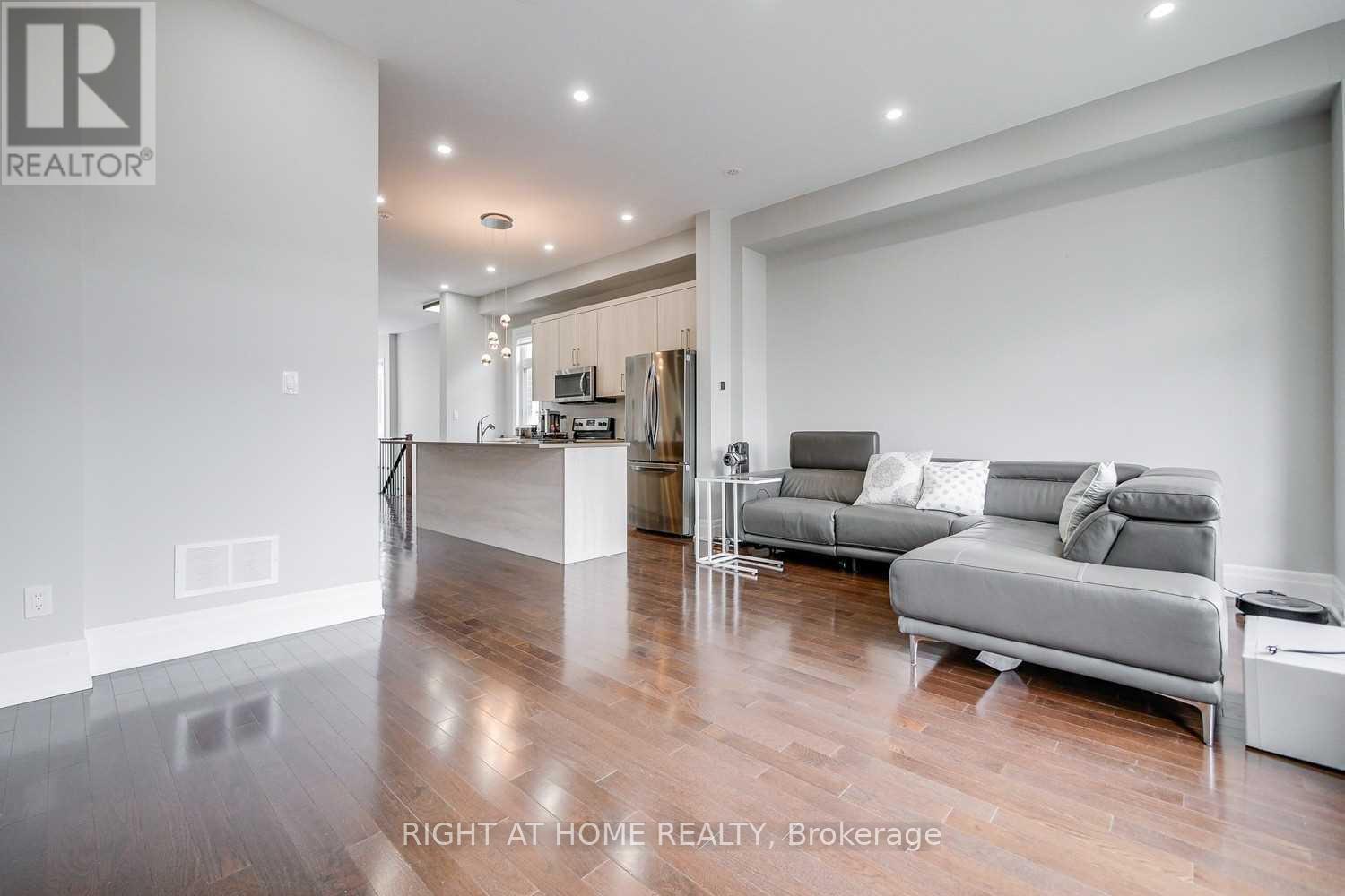 255 Thomas Cook Avenue Property Photo 18