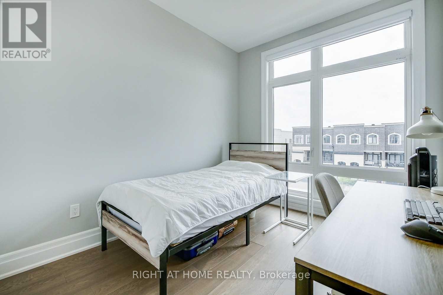 255 Thomas Cook Avenue Property Photo 26