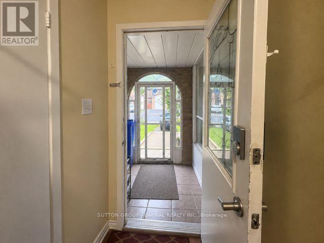 168 Mabley Crescent Property Photo 2