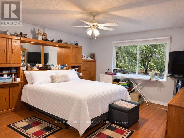 168 Mabley Crescent Property Photo 9