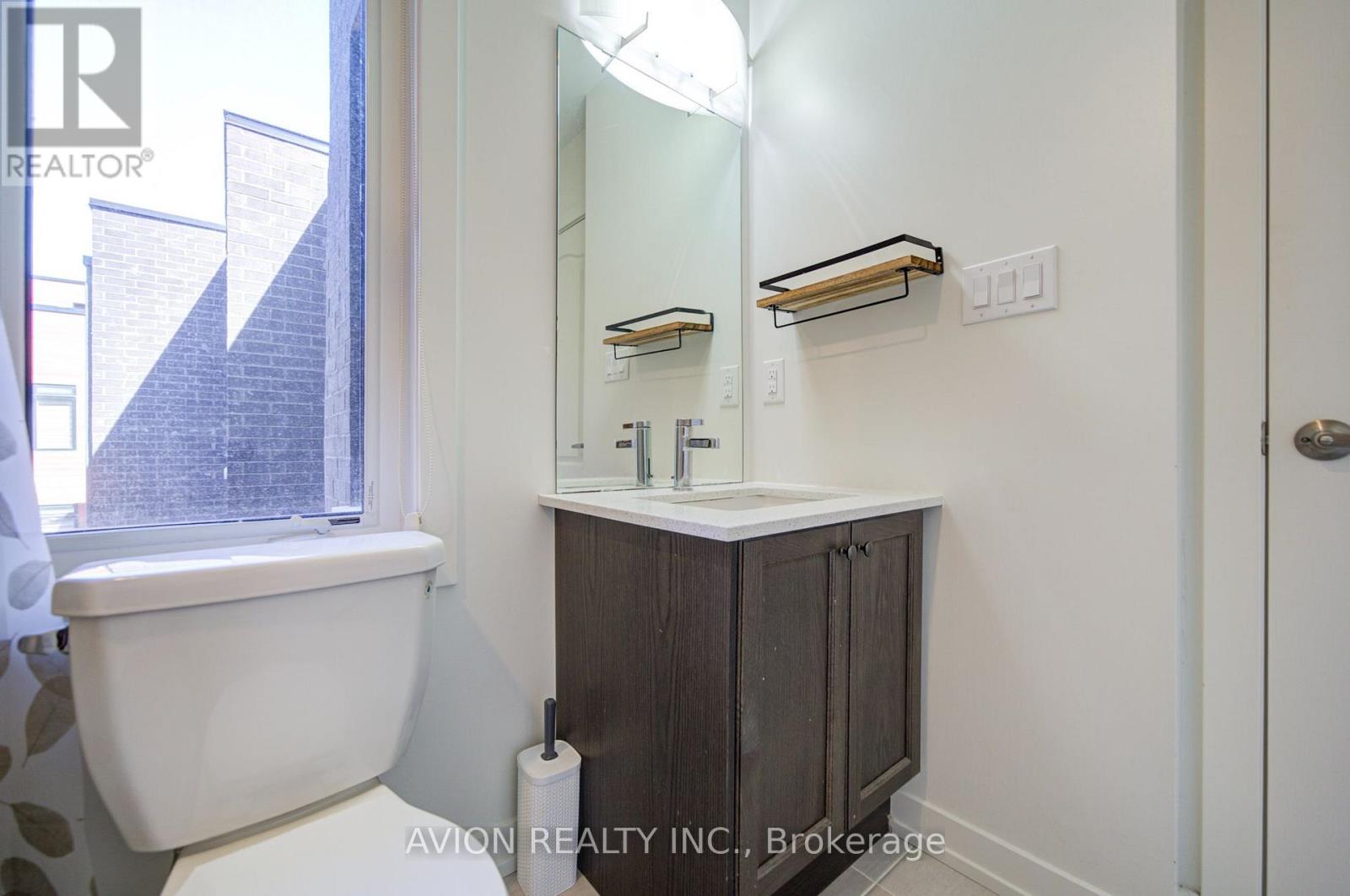 83 - 370 Red Maple Road Property Photo 19