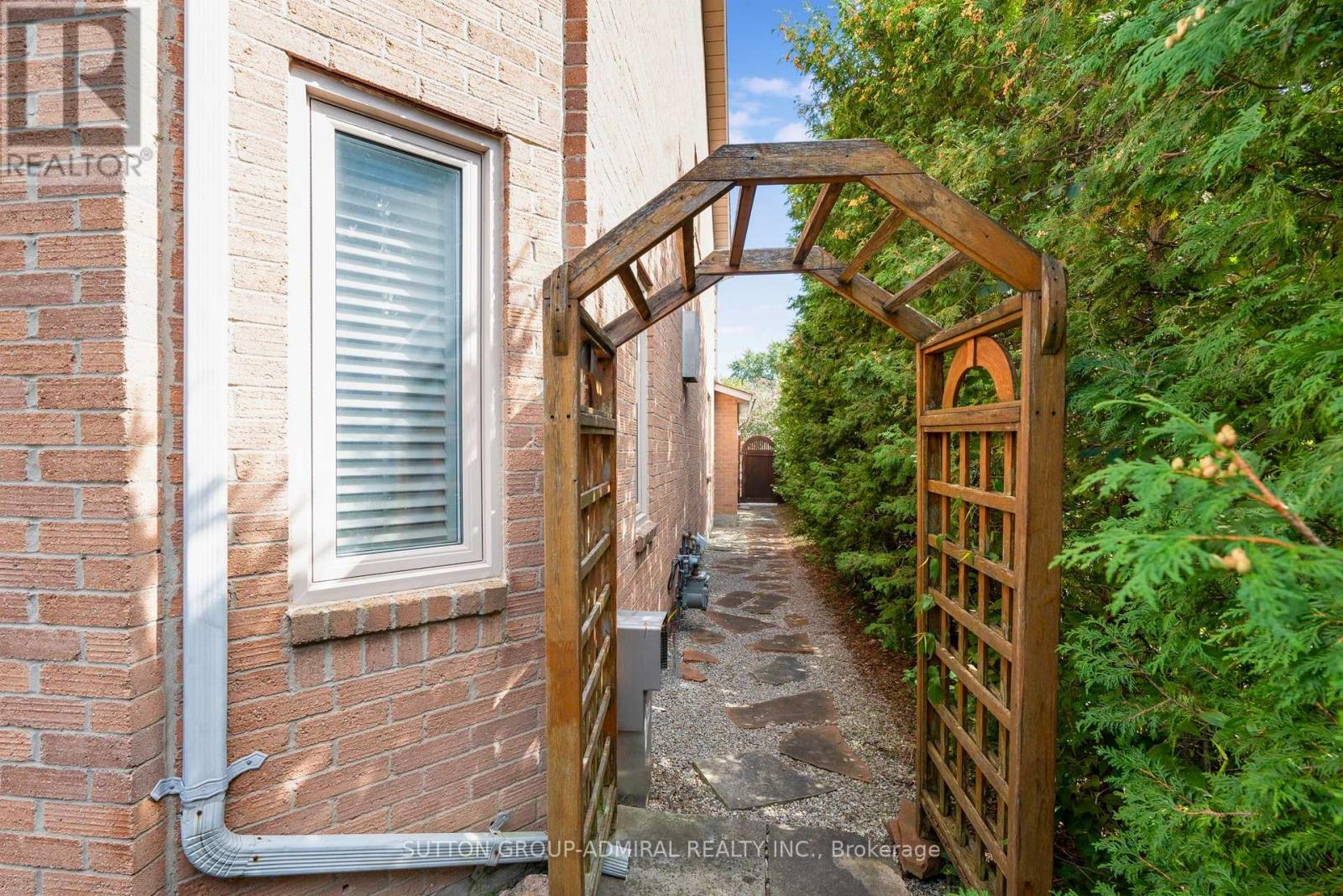 26 Albery Crescent Property Photo 43