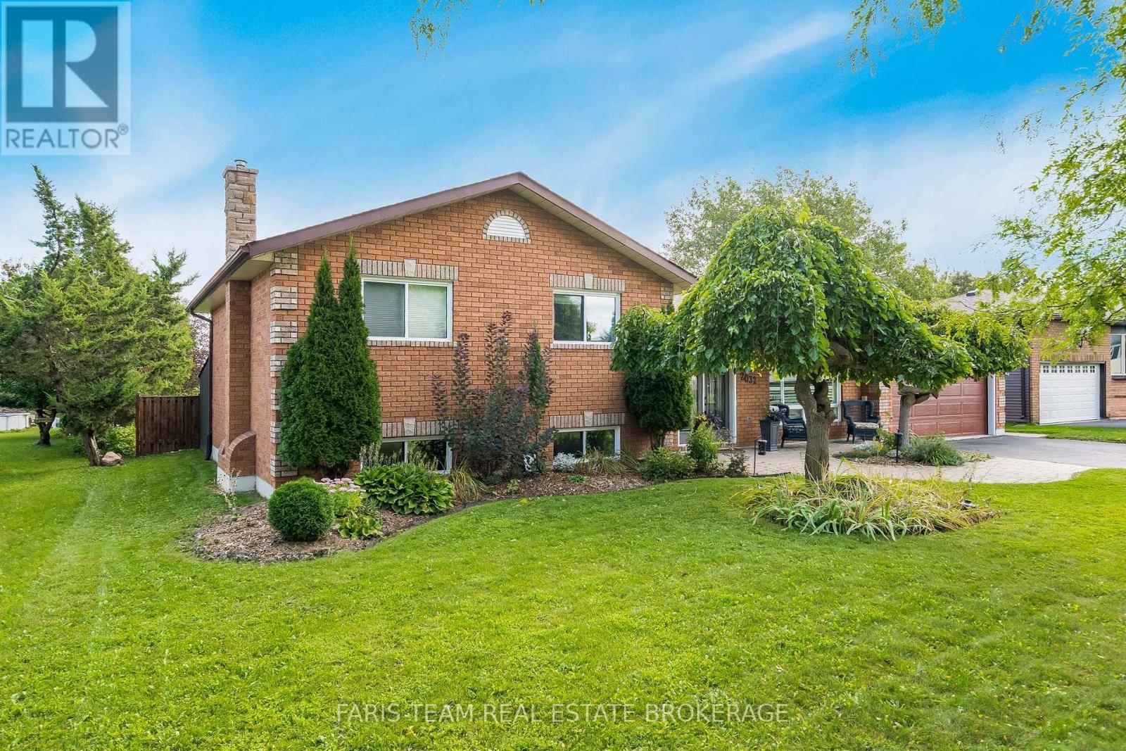 2032 Chantler Street Property Photo 3
