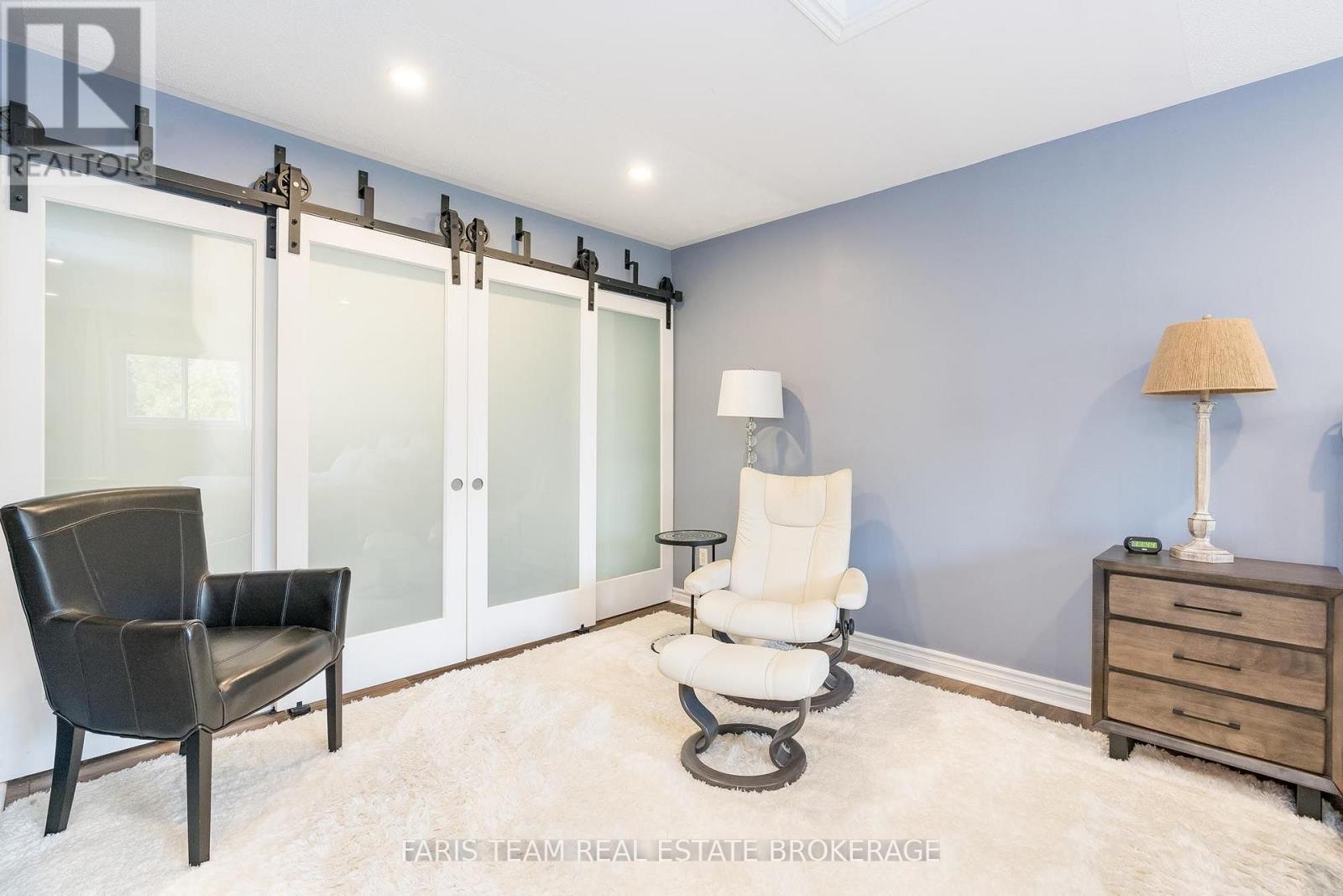 2032 Chantler Street Property Photo 19