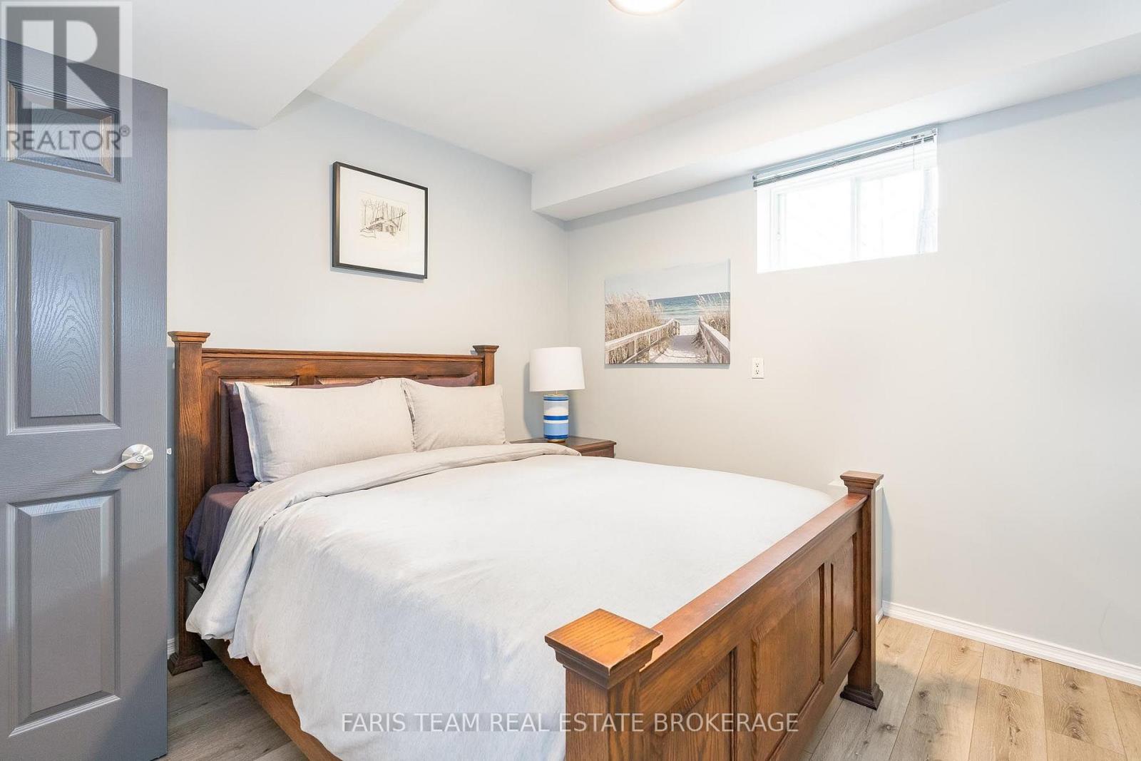2032 Chantler Street Property Photo 28