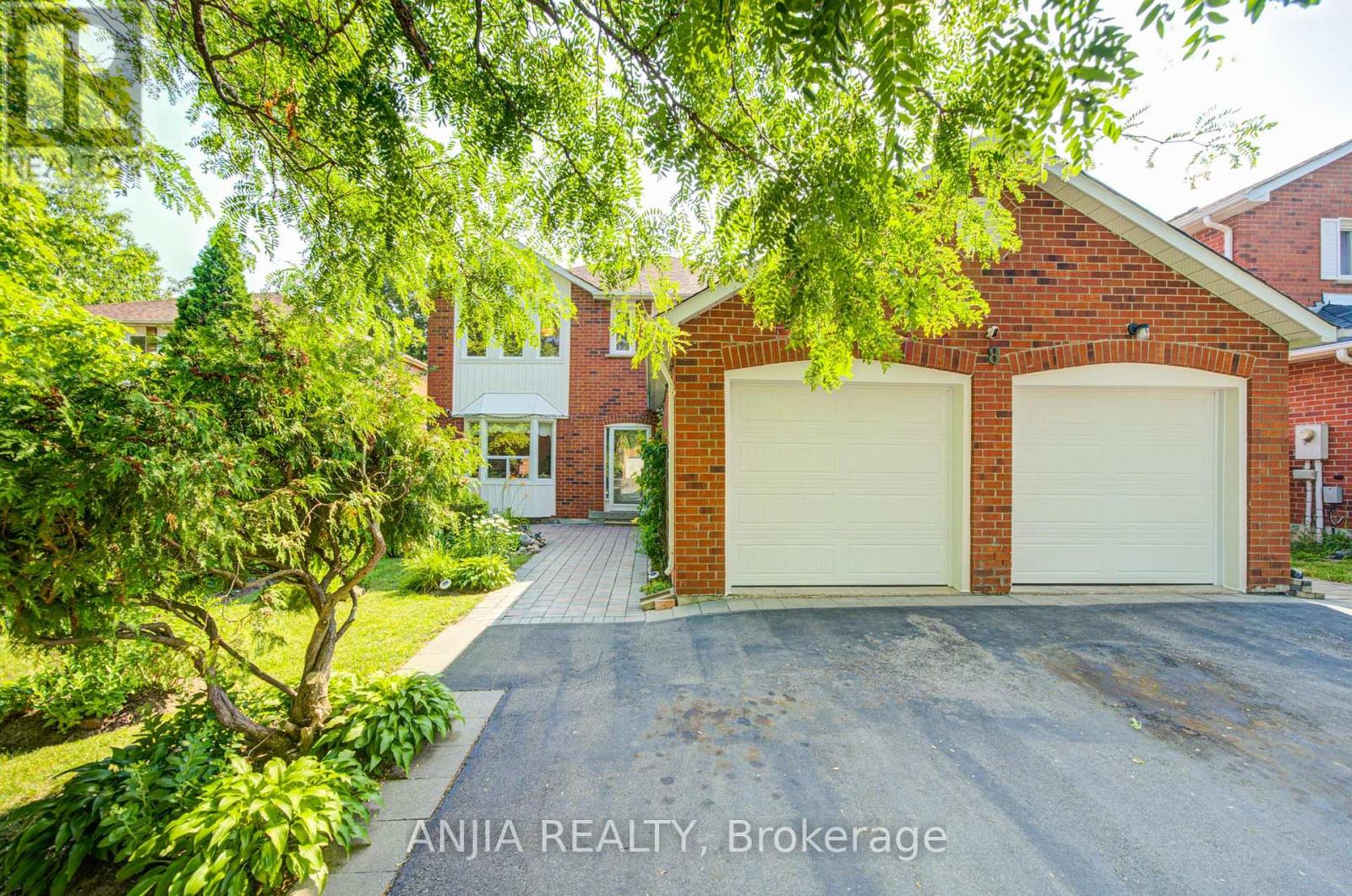 8 Brooklyn Crescent Property Photo 1