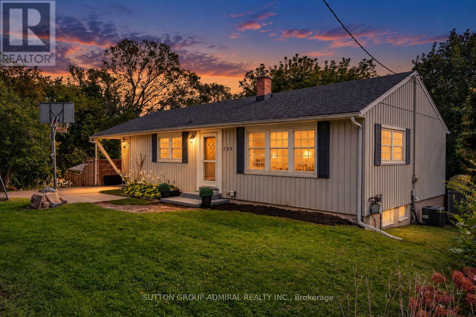 788 ALLAN AVENUE Property Photo 1