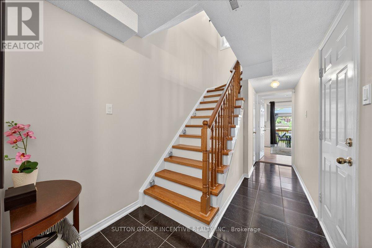 97 Yellowood Circle Property Photo 6