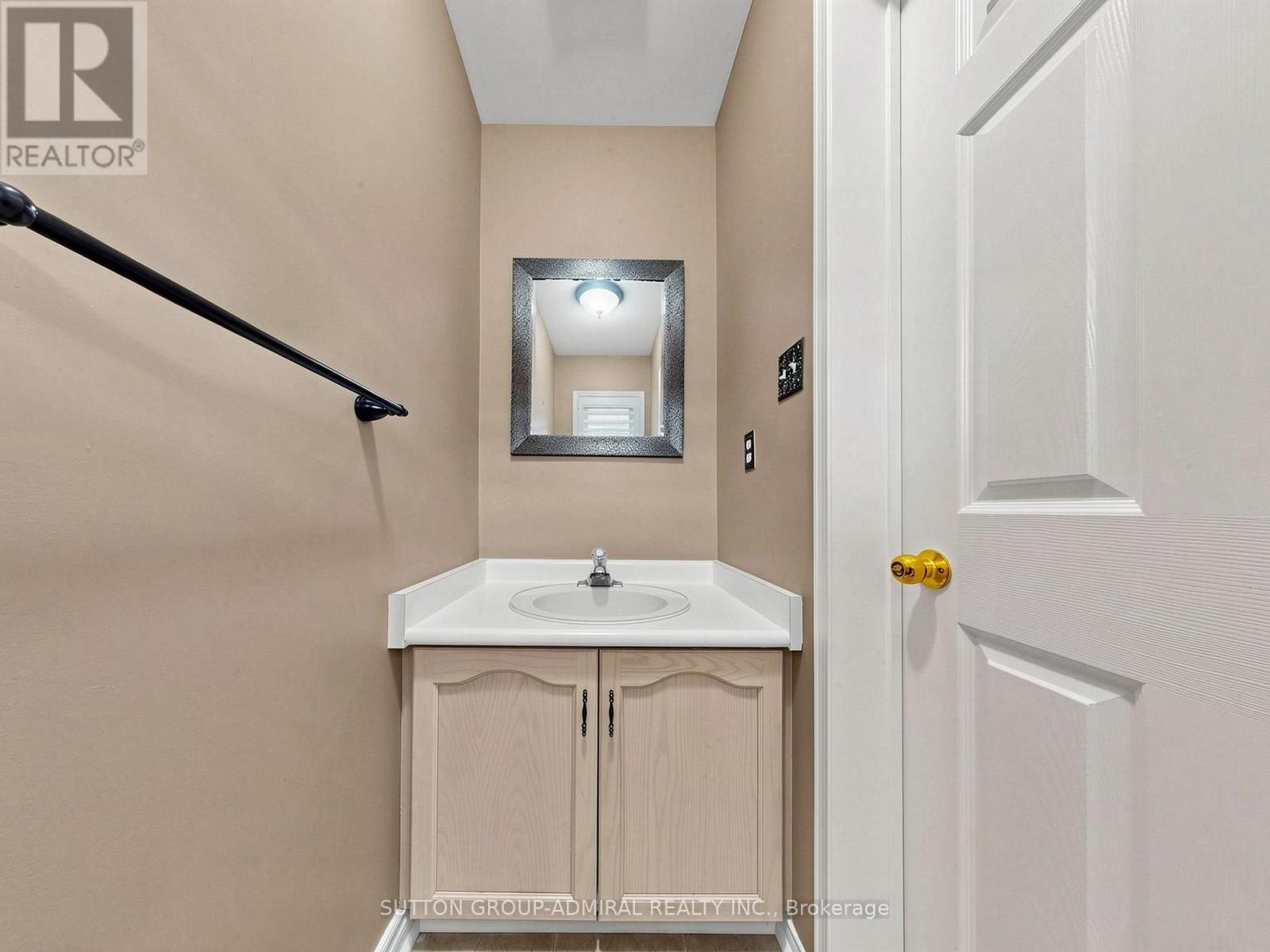 225 Kelso Crescent Property Photo 9