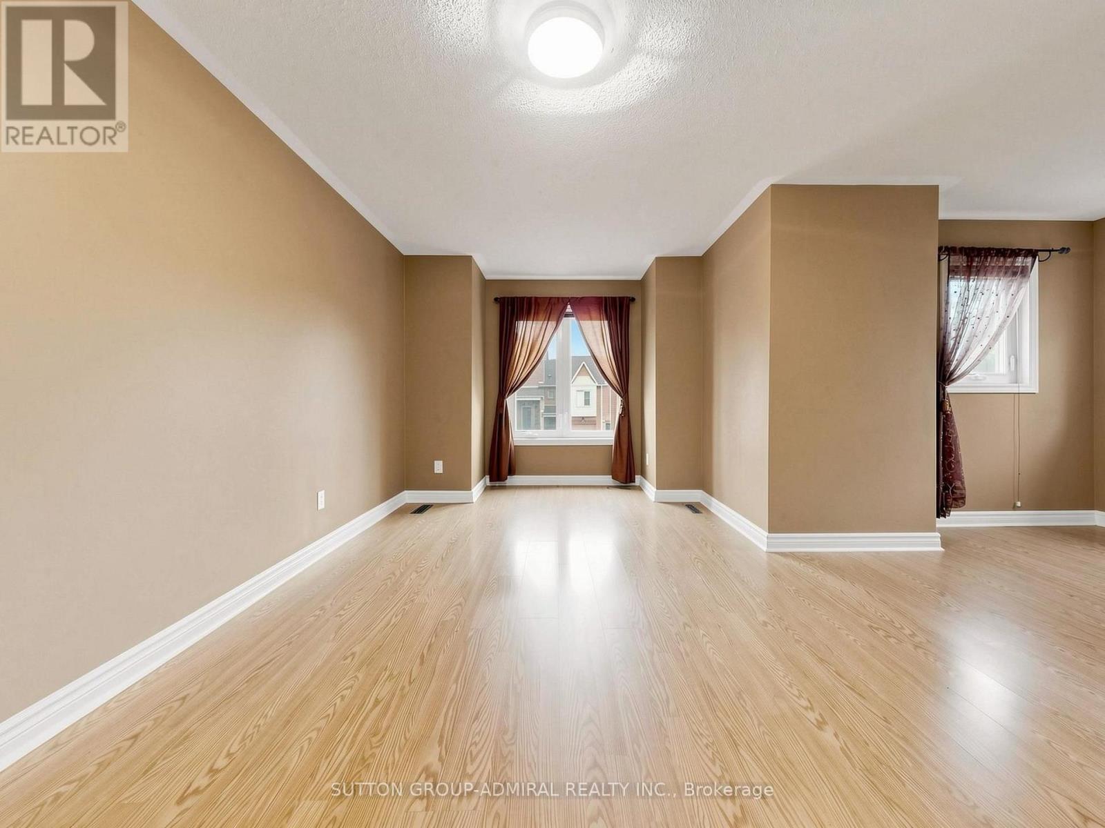 225 Kelso Crescent Property Photo 13