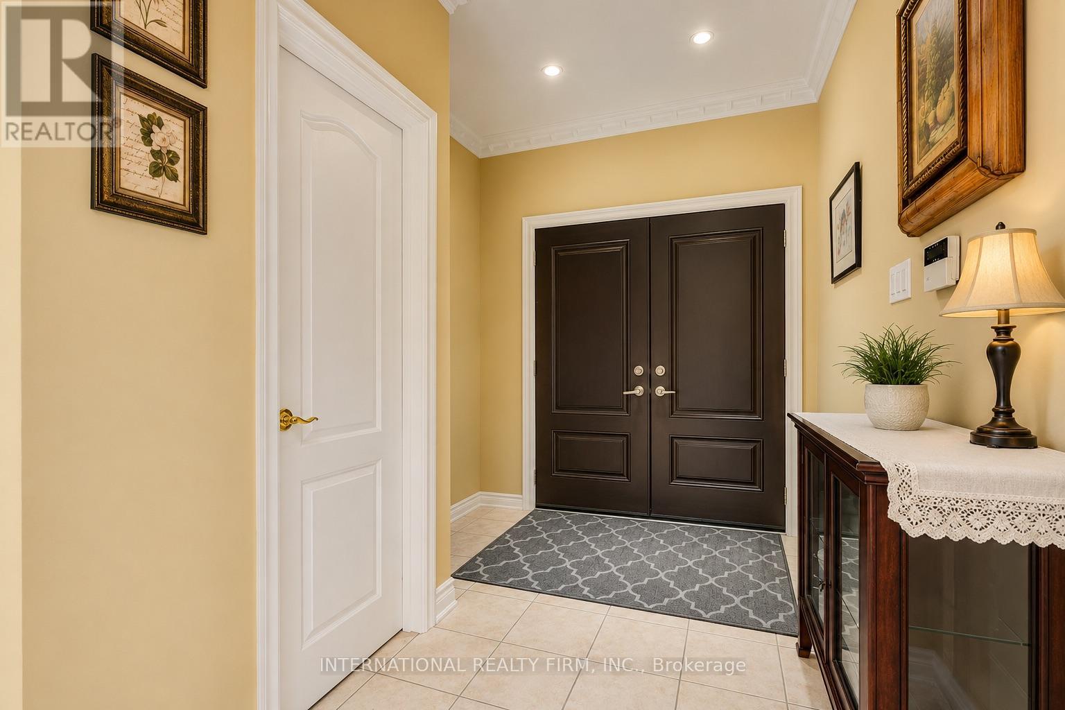 43 Water Garden Lane Property Photo 2