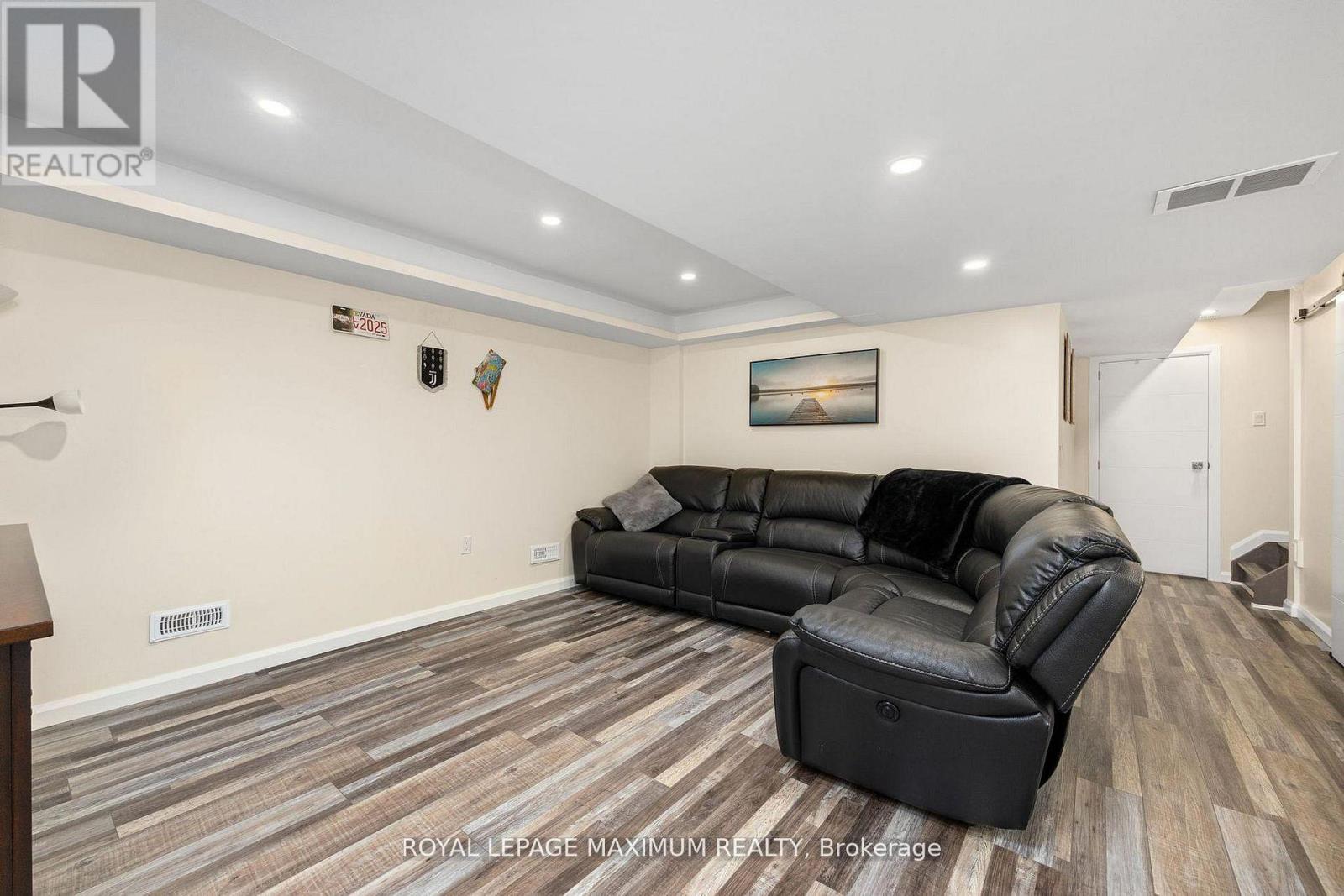 52 Pottery Place Property Photo 27