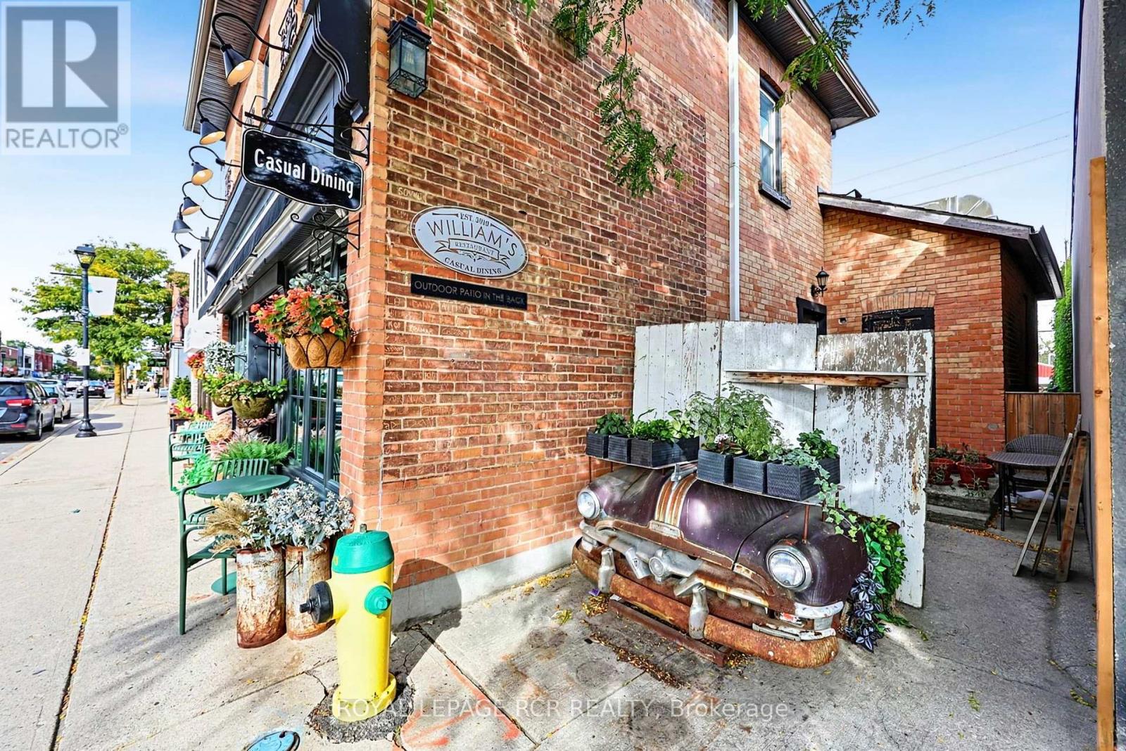 26 Victoria Street E Property Photo 5