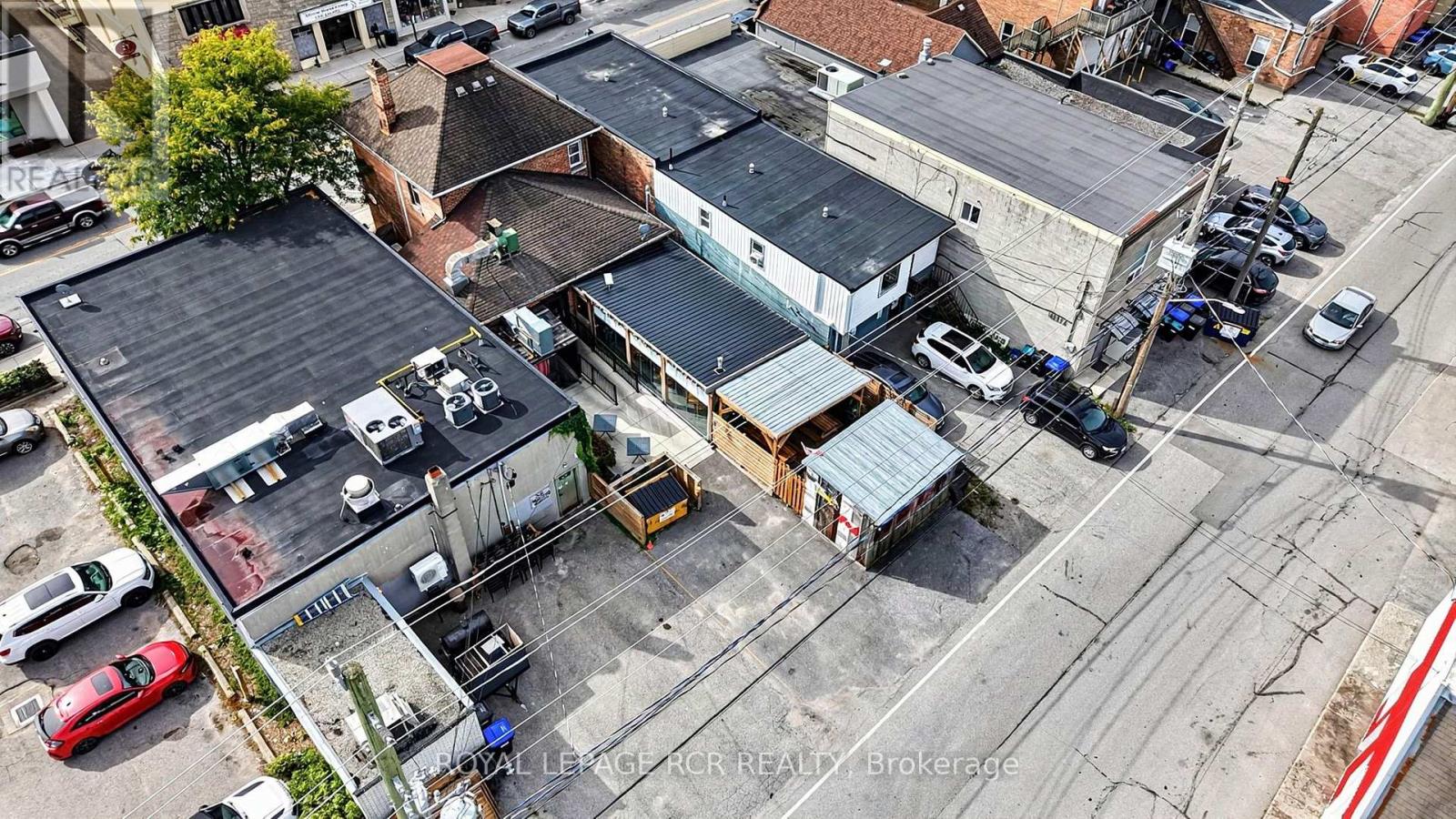 26 Victoria Street E Property Photo 39