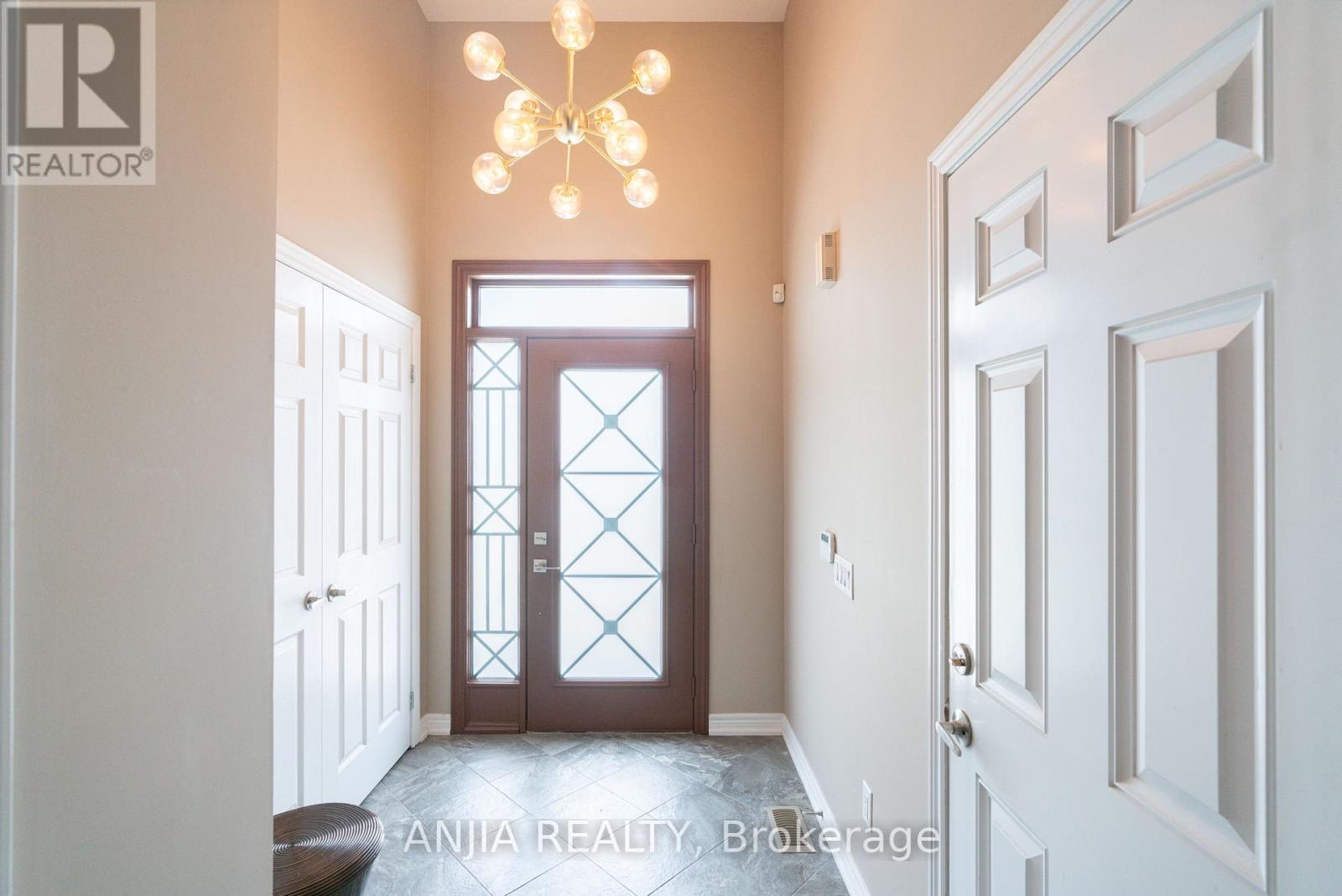 39 Percy Reesor Street Property Photo 2