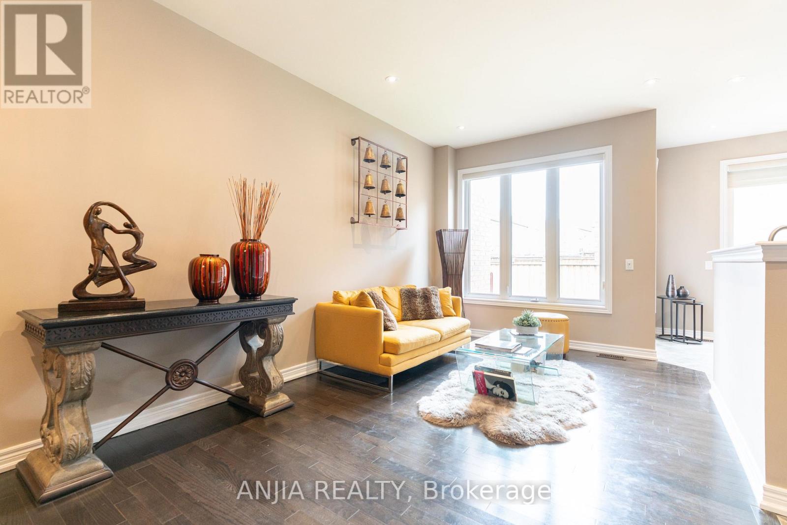 39 Percy Reesor Street Property Photo 6