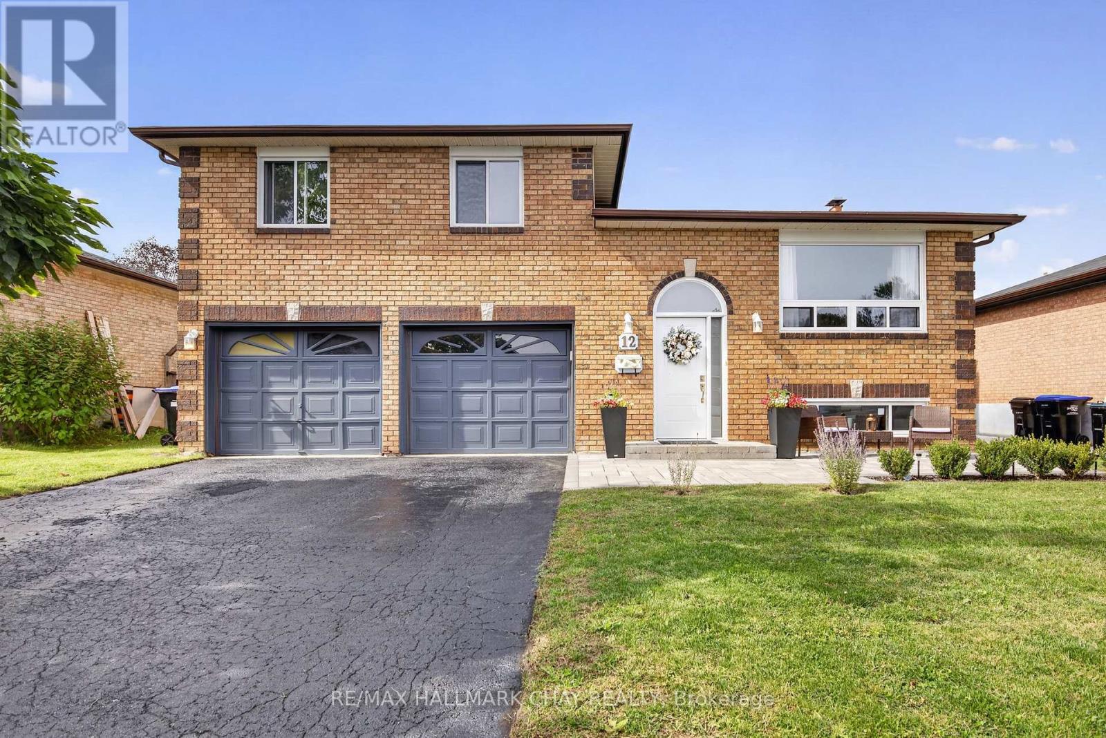 12 Mansonic Way Property Photo 1