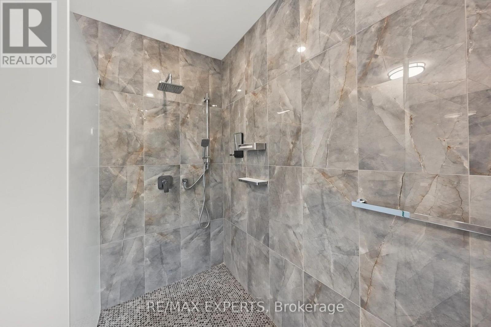 18 Gosling Road Property Photo 30