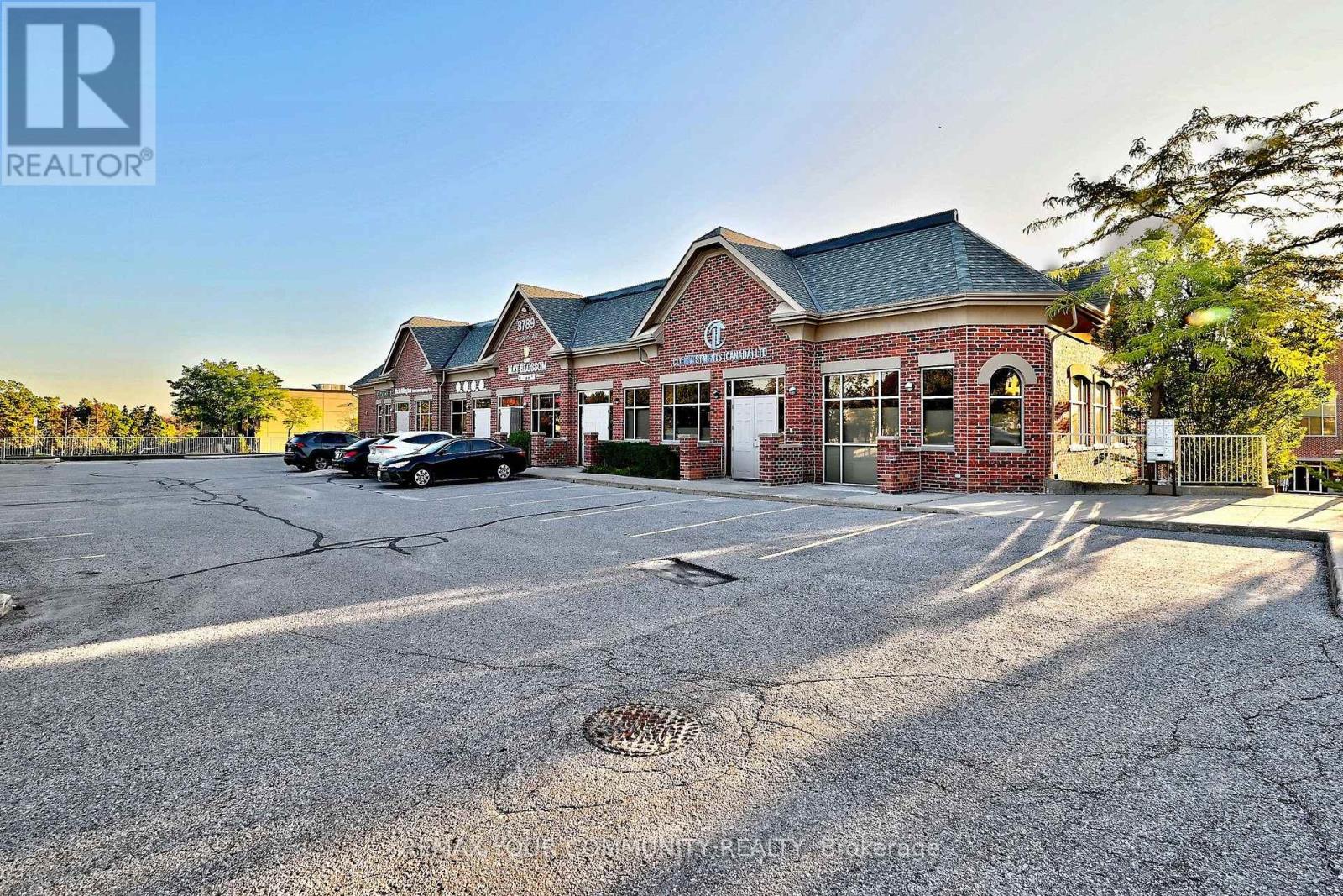 213 - 214 - 8789 Woodbine Avenue Property Photo 4